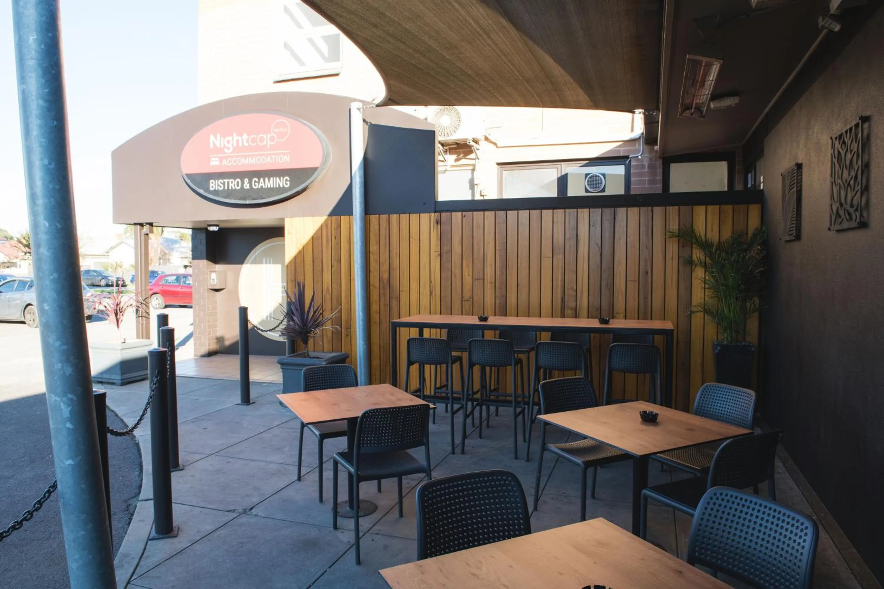 Garden in Nightcap at Hendon Hotel