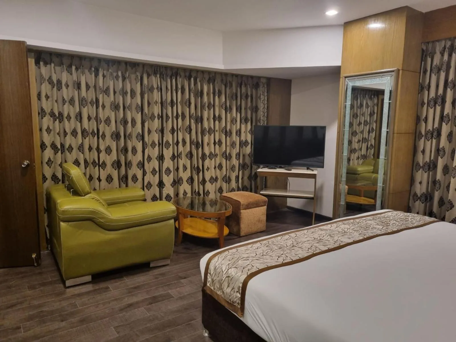 Bedroom, Bed in Hotel Benzz Park Chennai