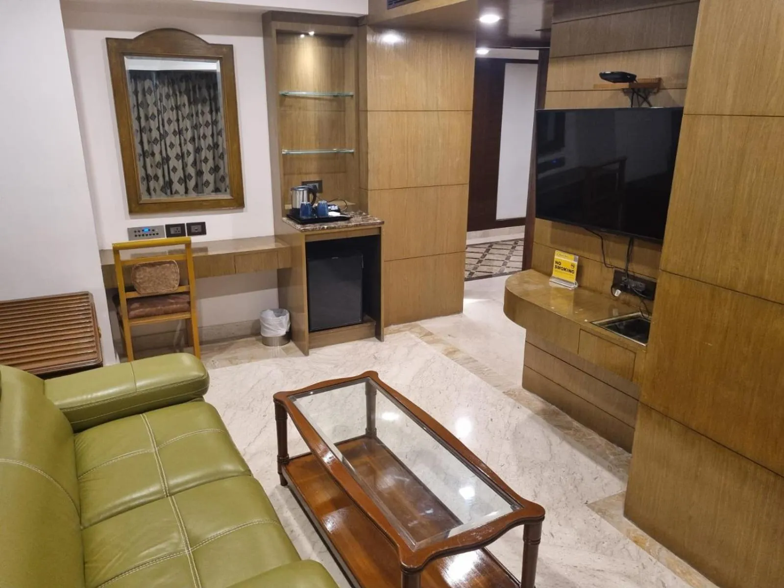 Living room in Hotel Benzz Park Chennai