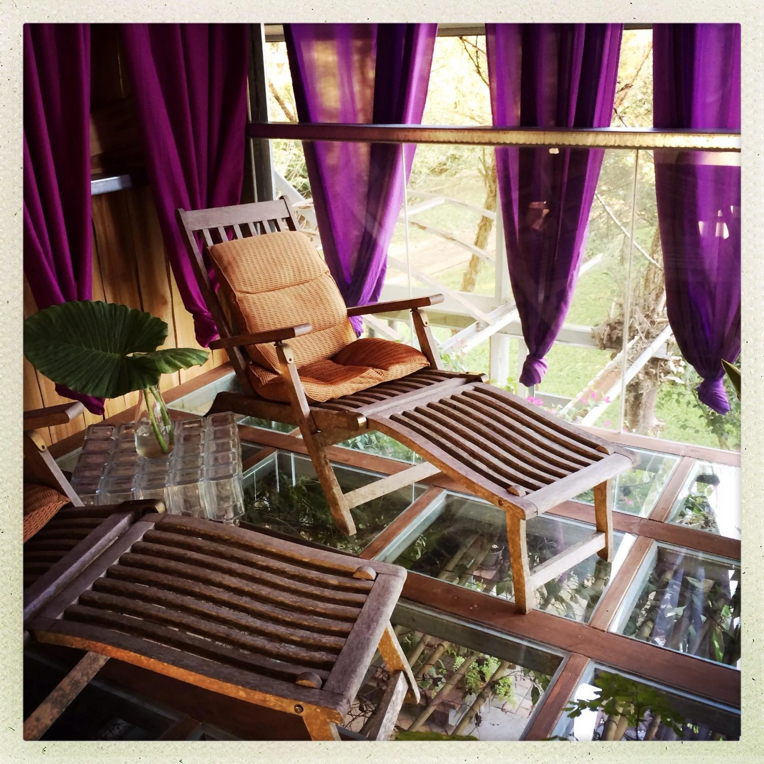 Balcony/Terrace in 秘密花園設計Villas