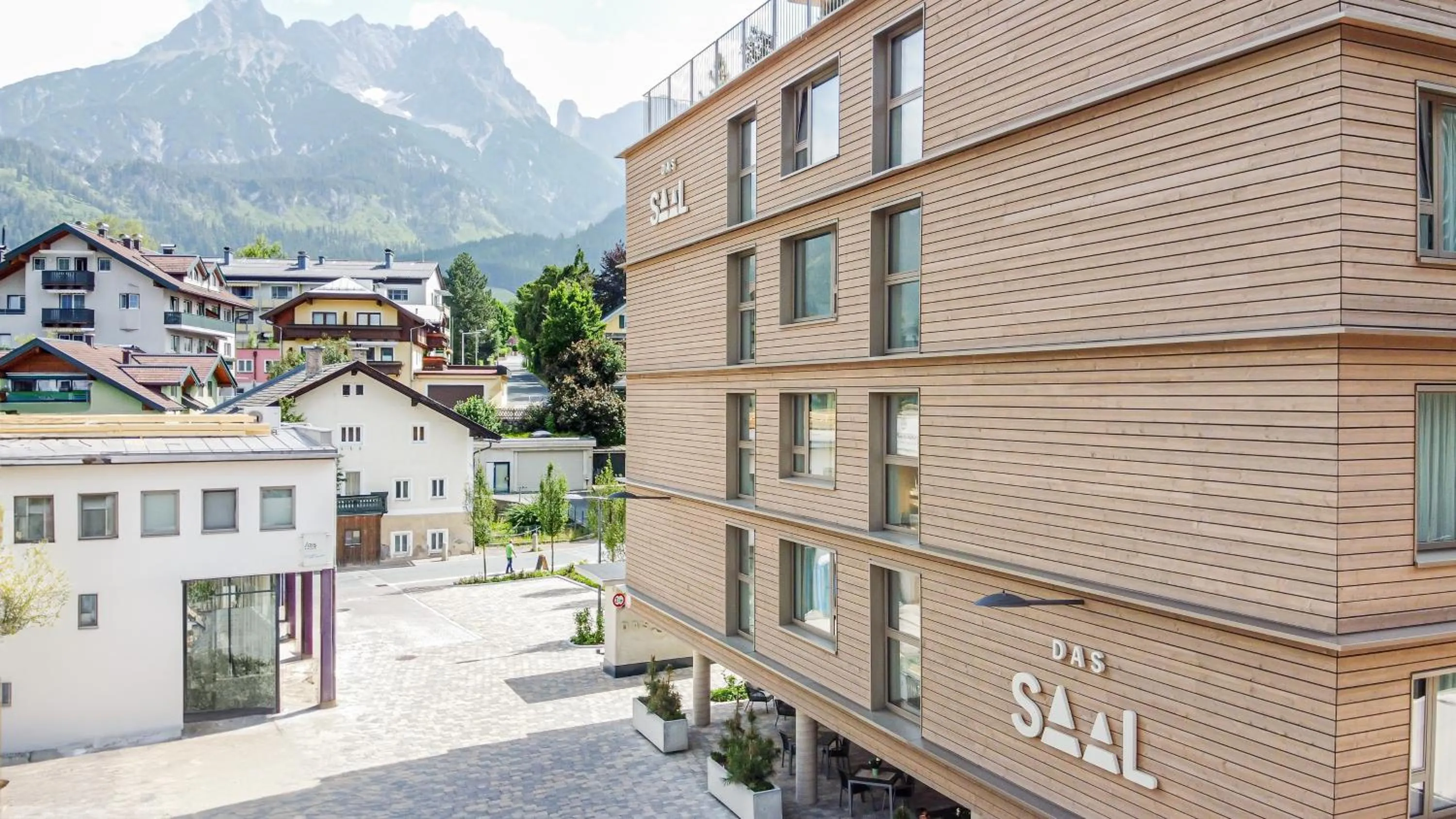 Property building in Hotel DAS SAAL