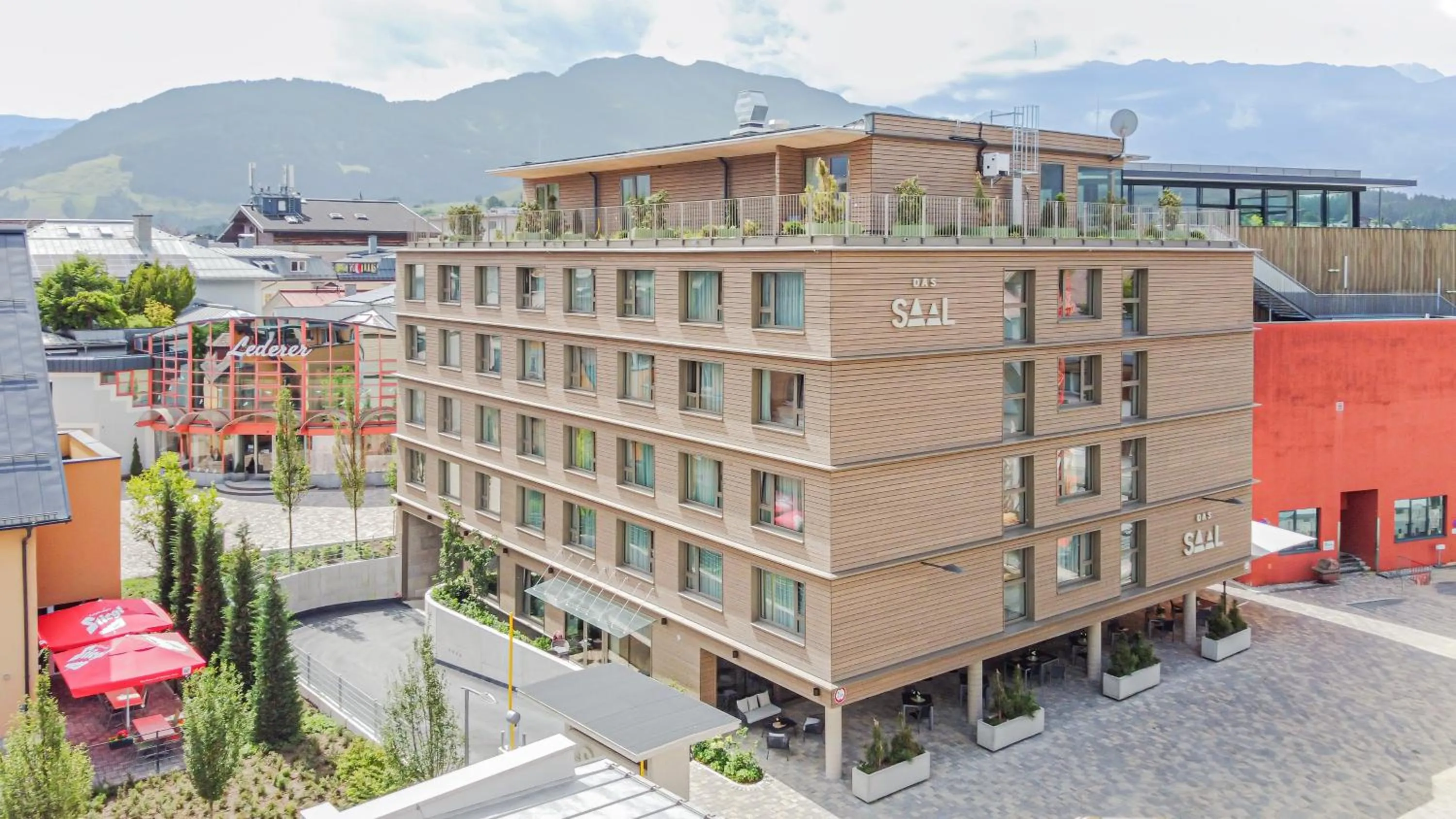 Property building in Hotel DAS SAAL