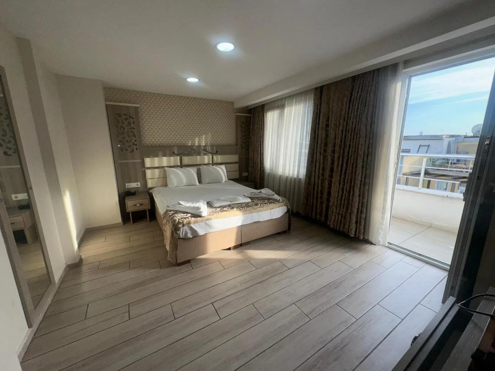 View (from property/room), Bed in Raimond Hotel