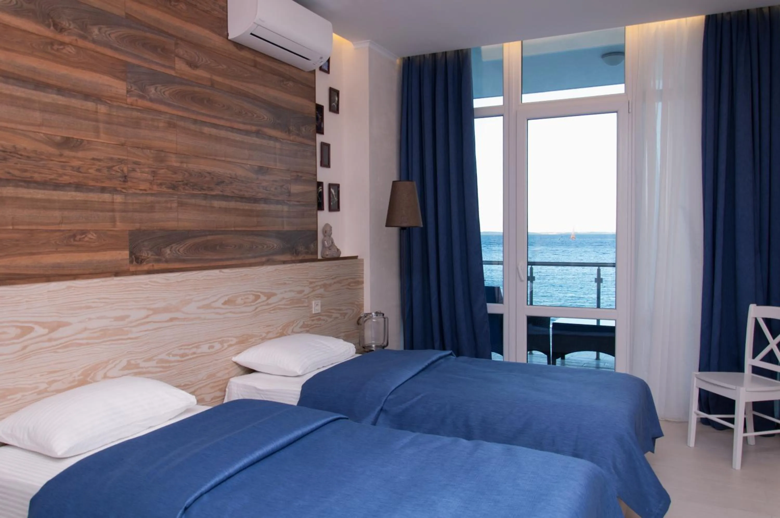 Decorative detail, Bed in Design Hotel Skopeli