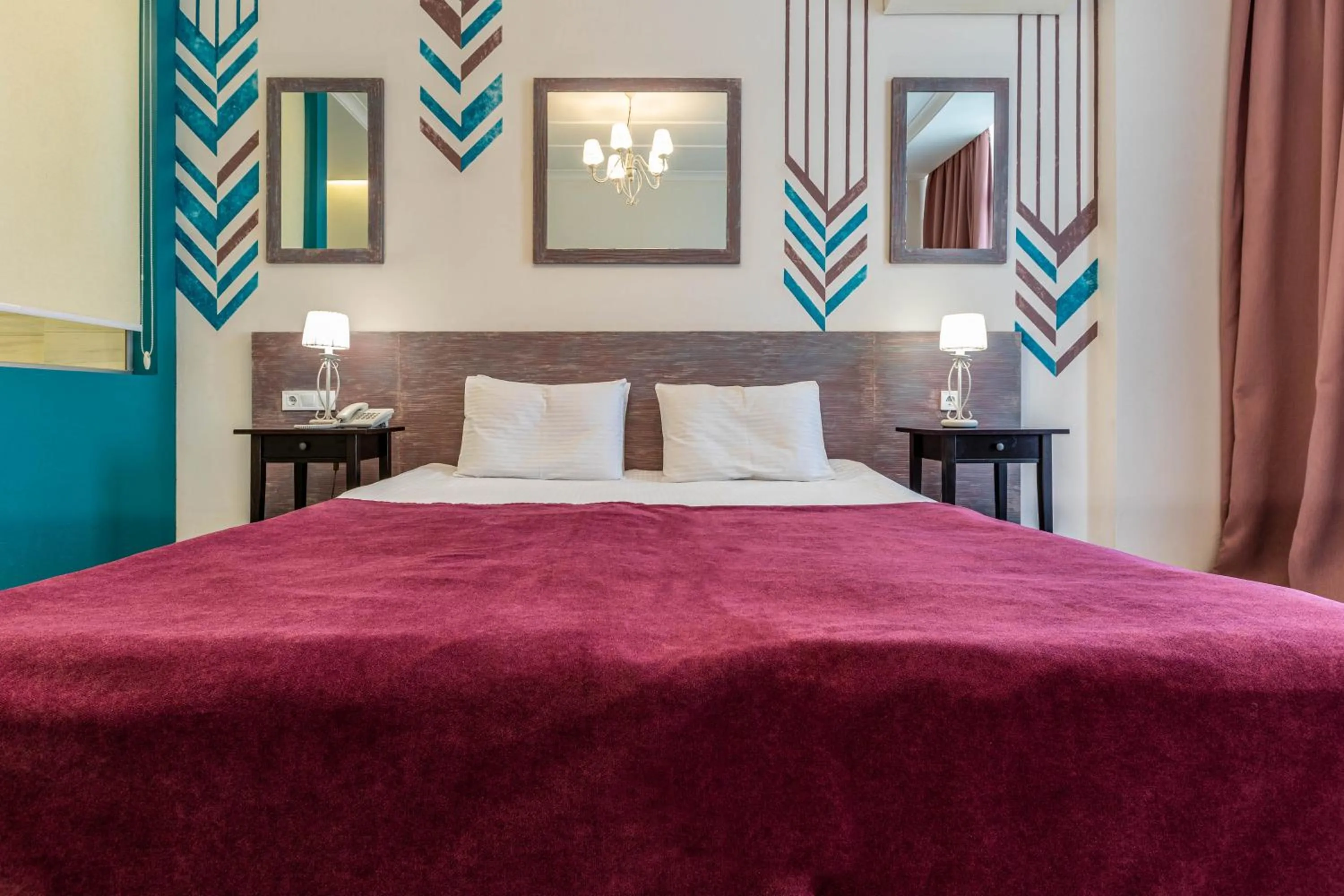 Shower, Bed in Design Hotel Skopeli