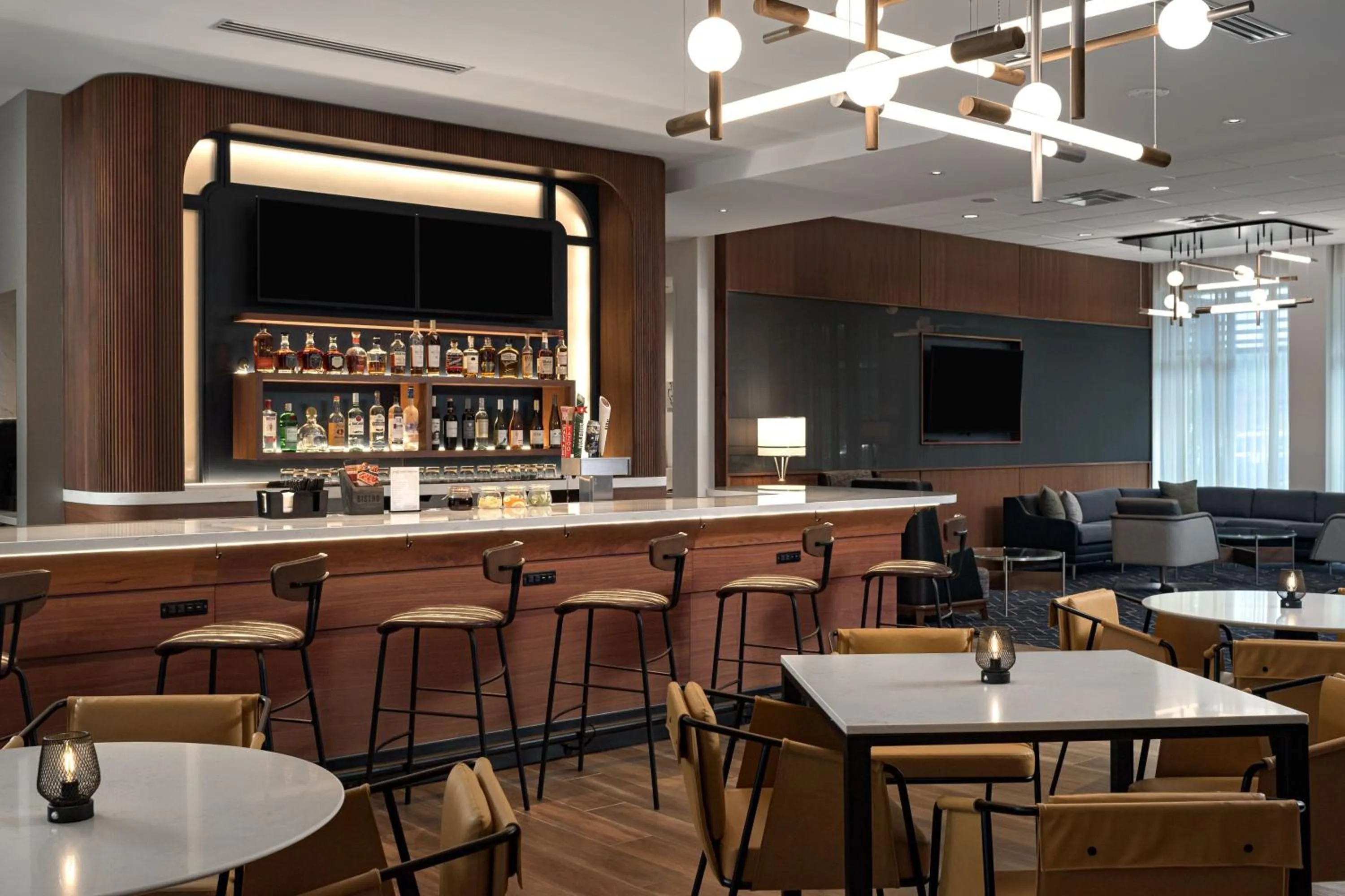 Lounge or bar in Courtyard by Marriott Nashville Smyrna
