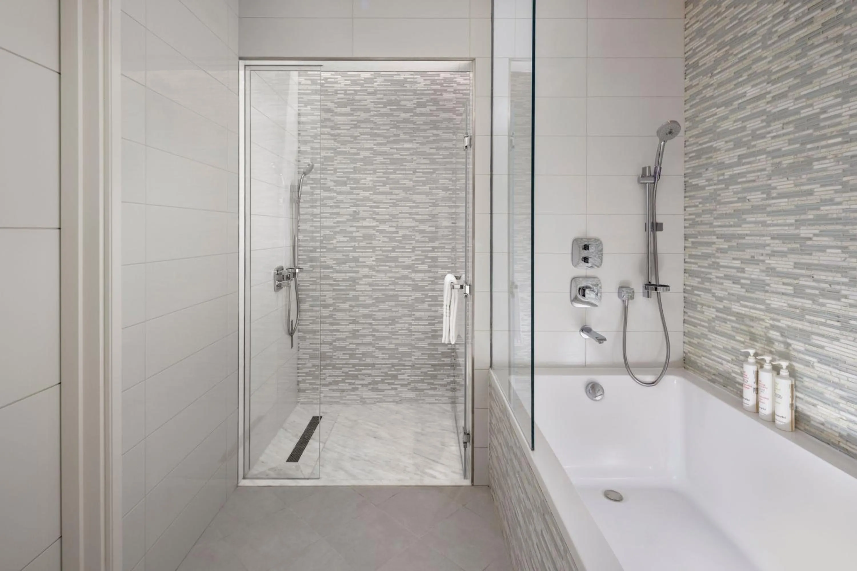 Bathroom in Marriott Marquis Dubai Creek