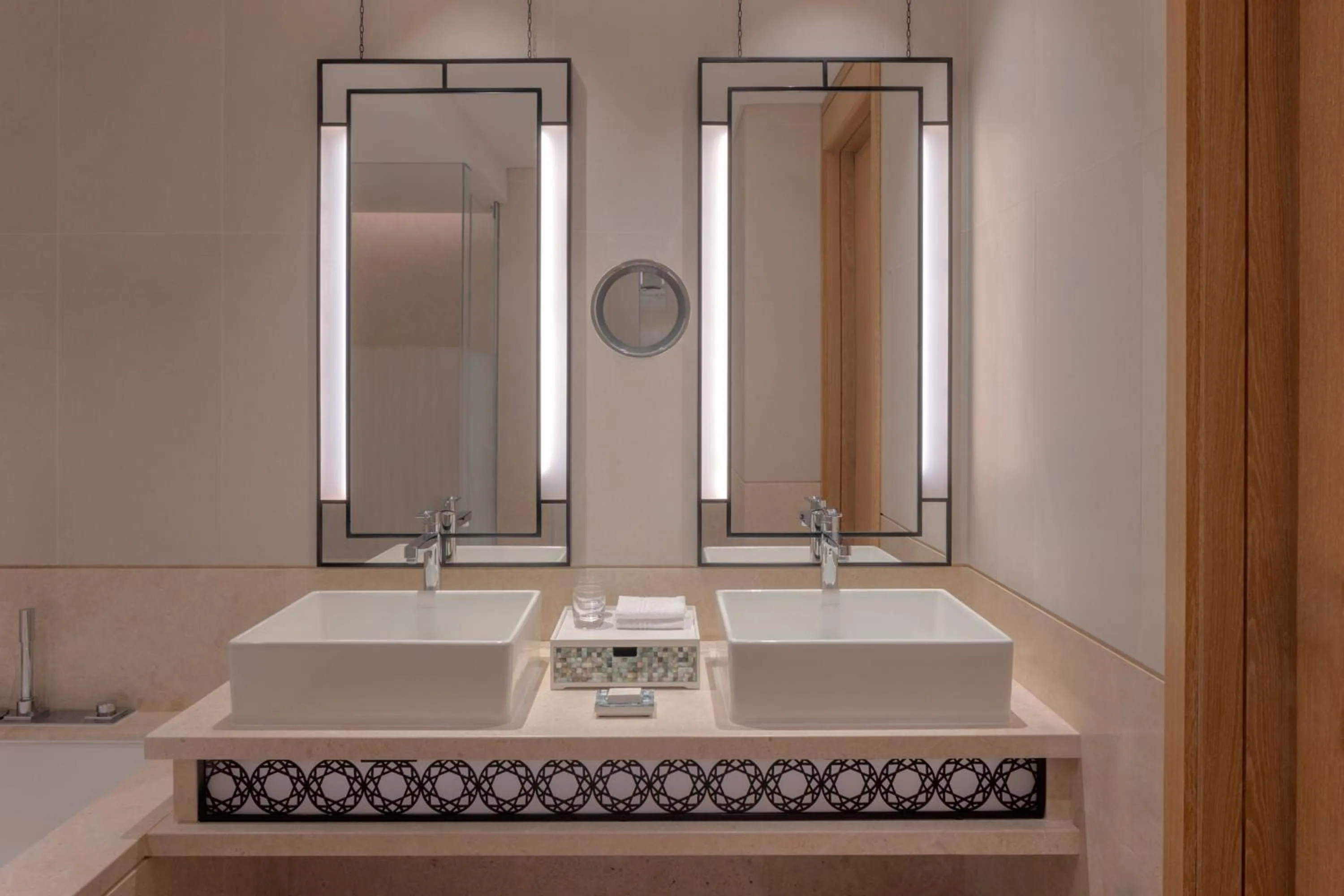 Bathroom in Marriott Marquis Dubai Creek