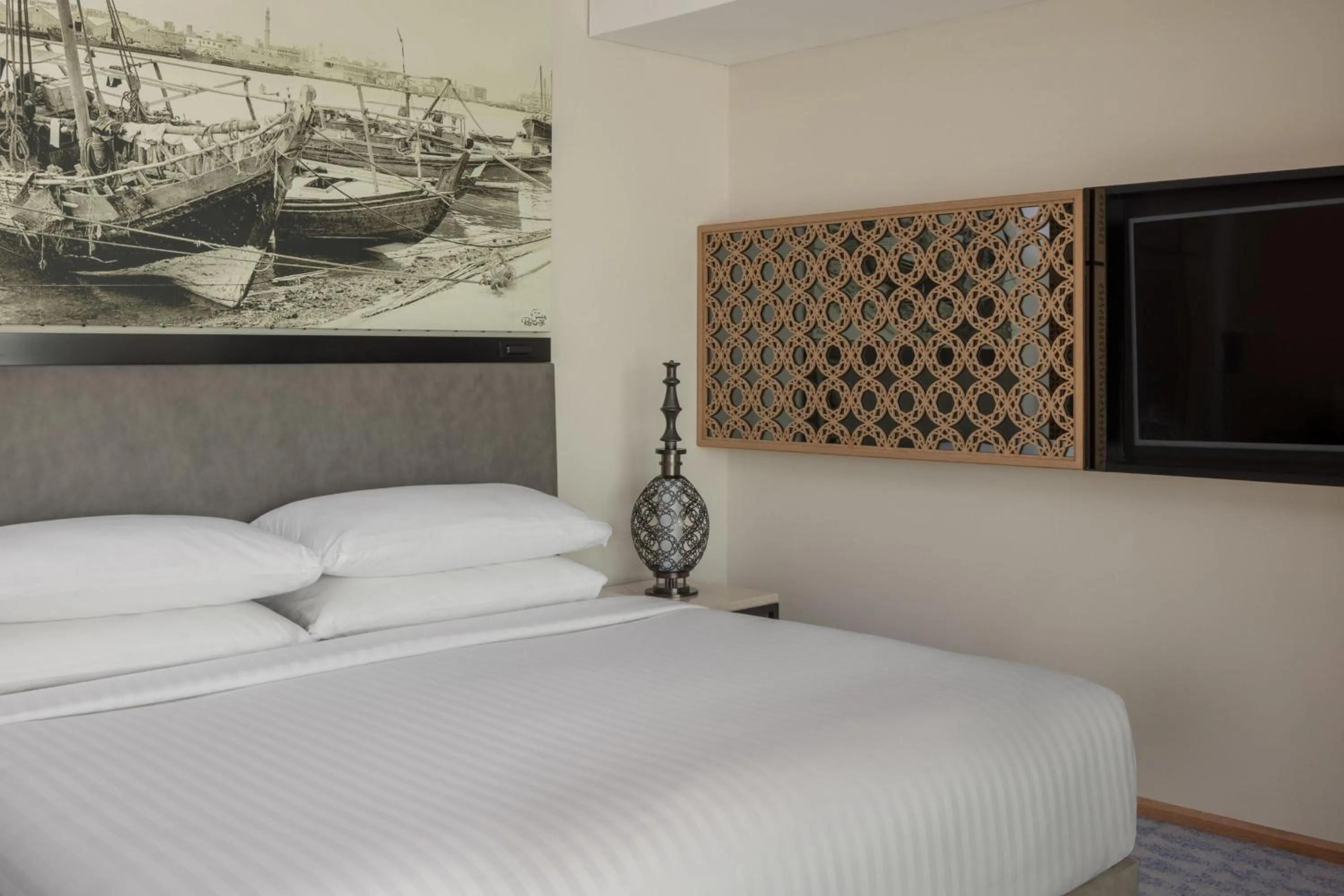 Photo of the whole room, Bed in Marriott Marquis Dubai Creek