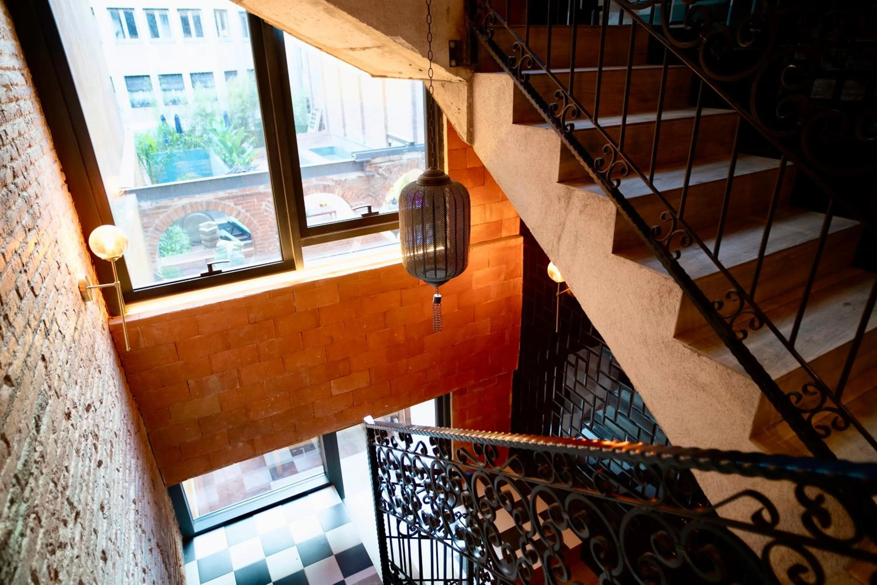 Property building in Hotel Lincoln Lounge