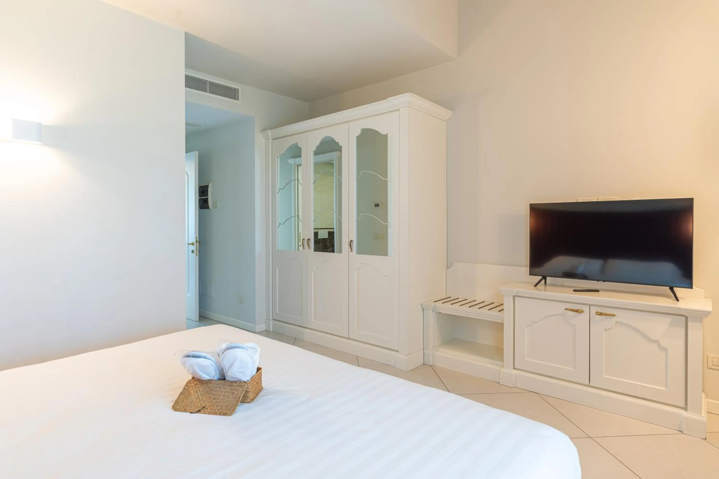 Photo of the whole room, Bed in Monastero Resort & Spa - Garda Lake Collection