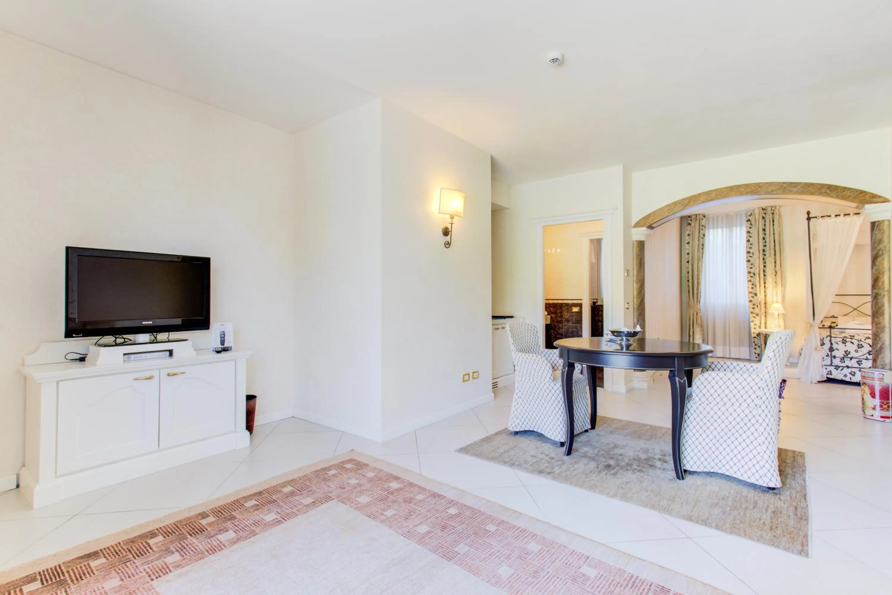 Communal lounge/ TV room in Monastero Resort & Spa - Garda Lake Collection