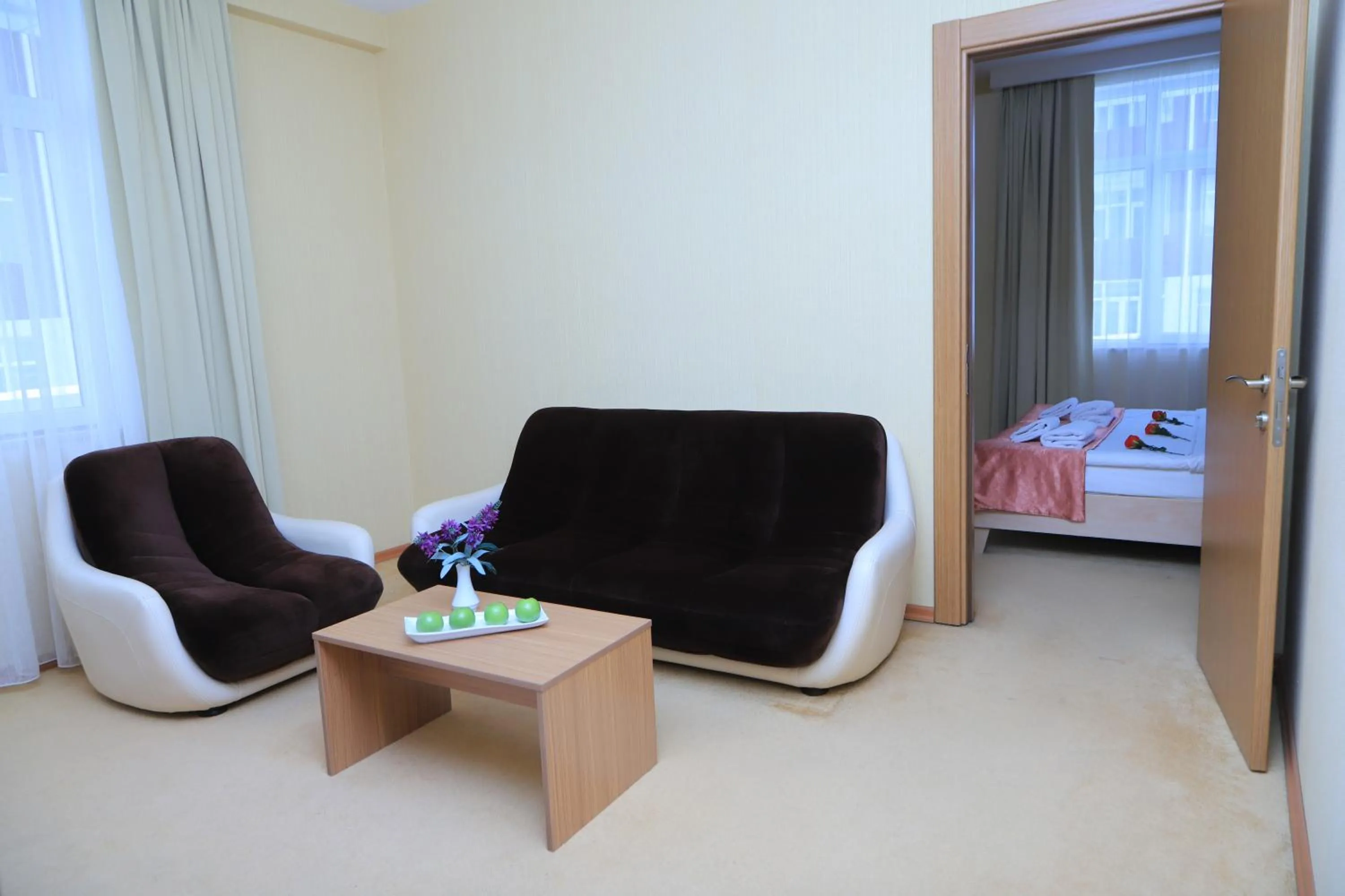 Living room, Bed in Gabala Tufandag City Hotel