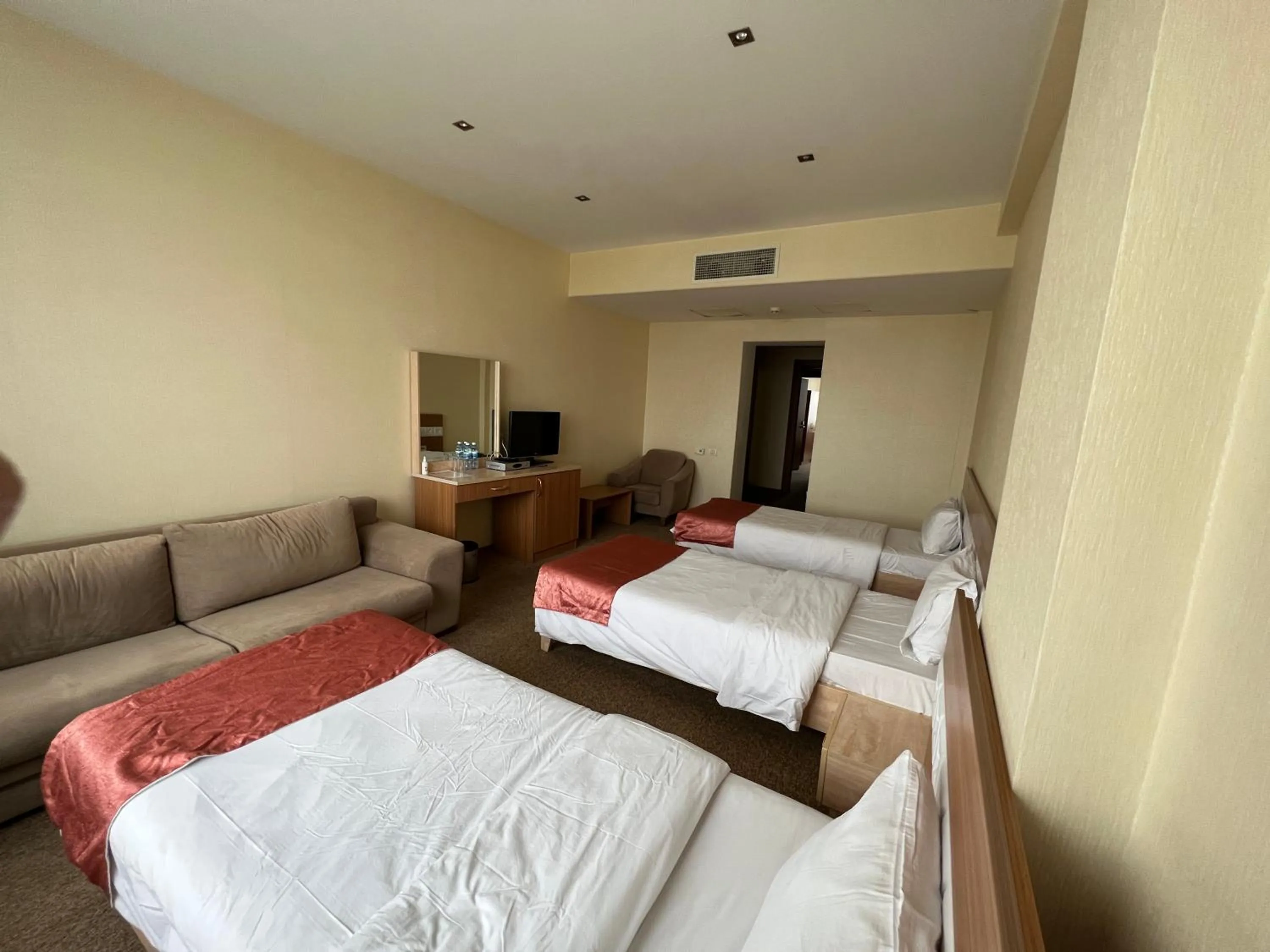 Bedroom, Bed in Gabala Tufandag City Hotel