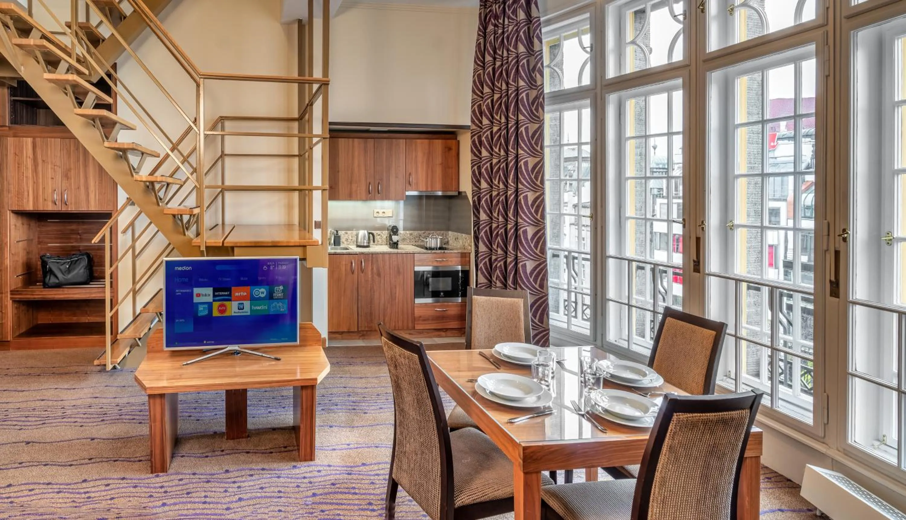 Living room in Crown Palace Apartments by Adrez