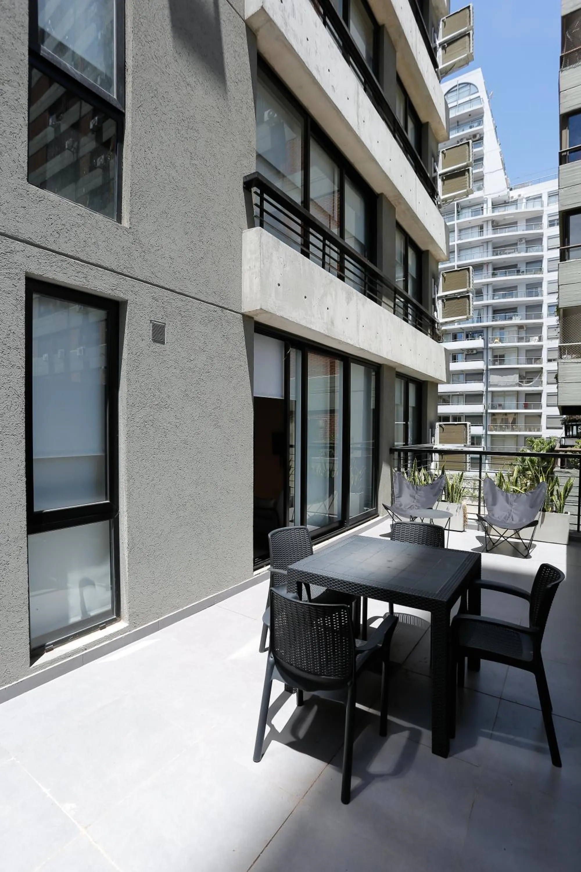 Day in OWN Belgrano Studios & Suites