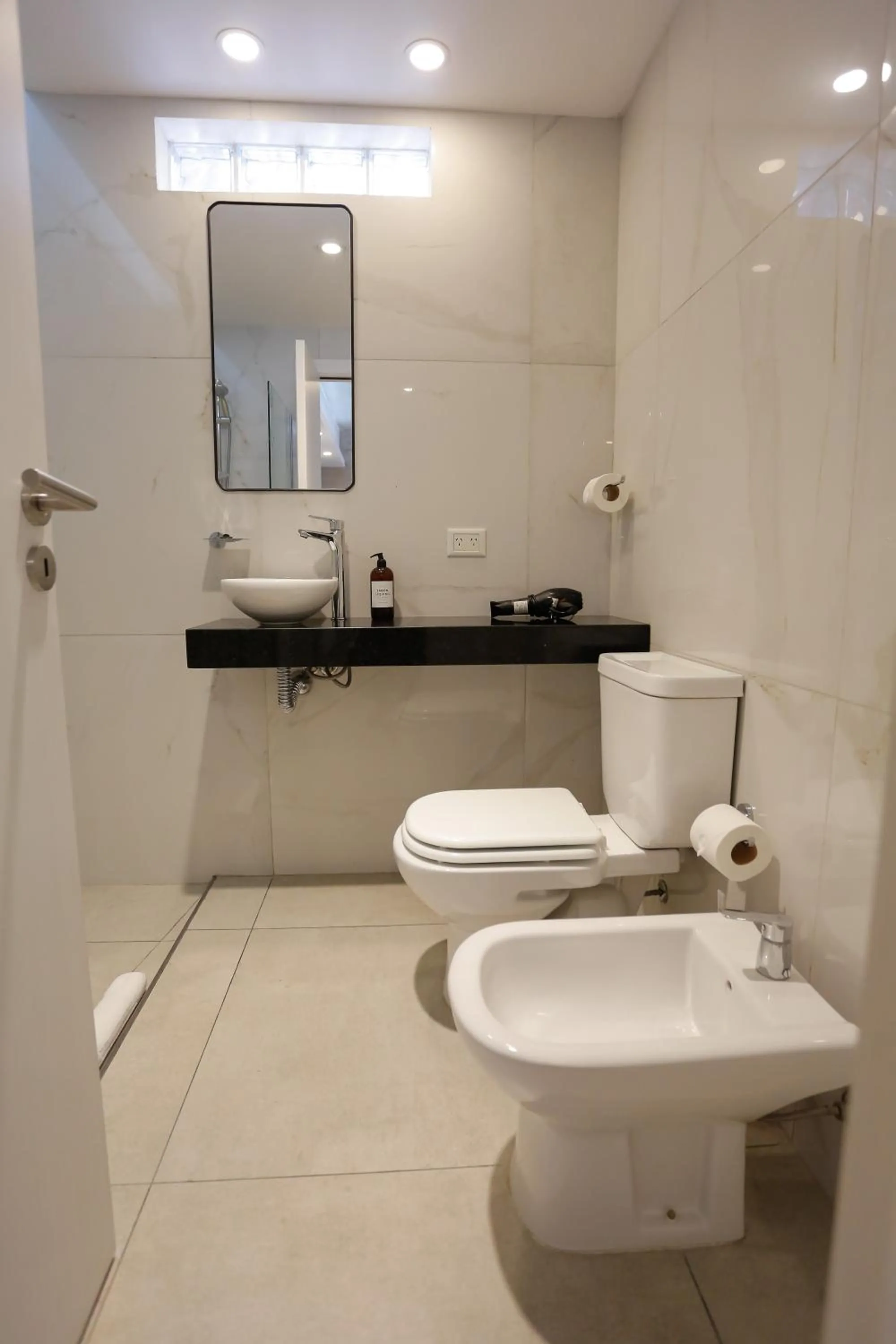 Bathroom in OWN Belgrano Studios & Suites