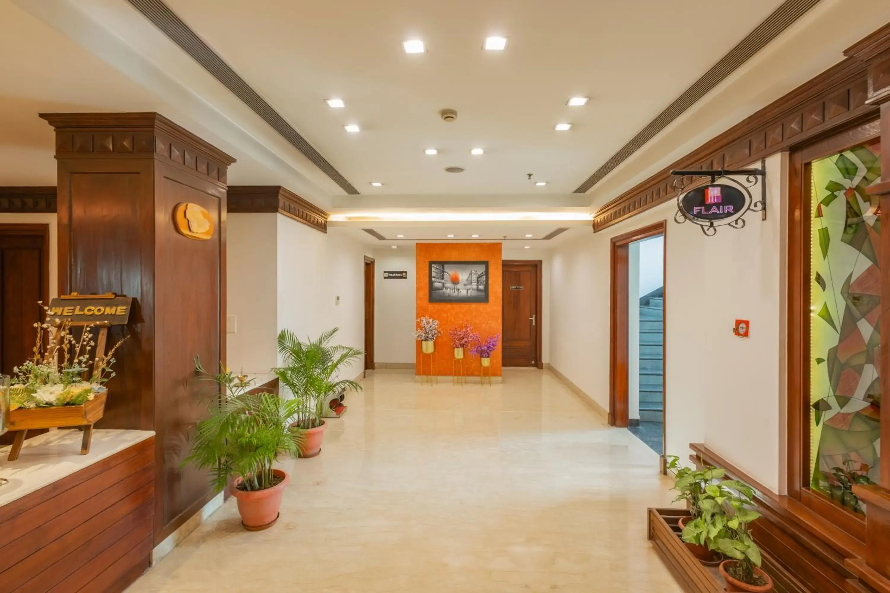 Lobby or reception in Hotel Saffron Leaf Lobby or reception in Hotel Saffron Leaf