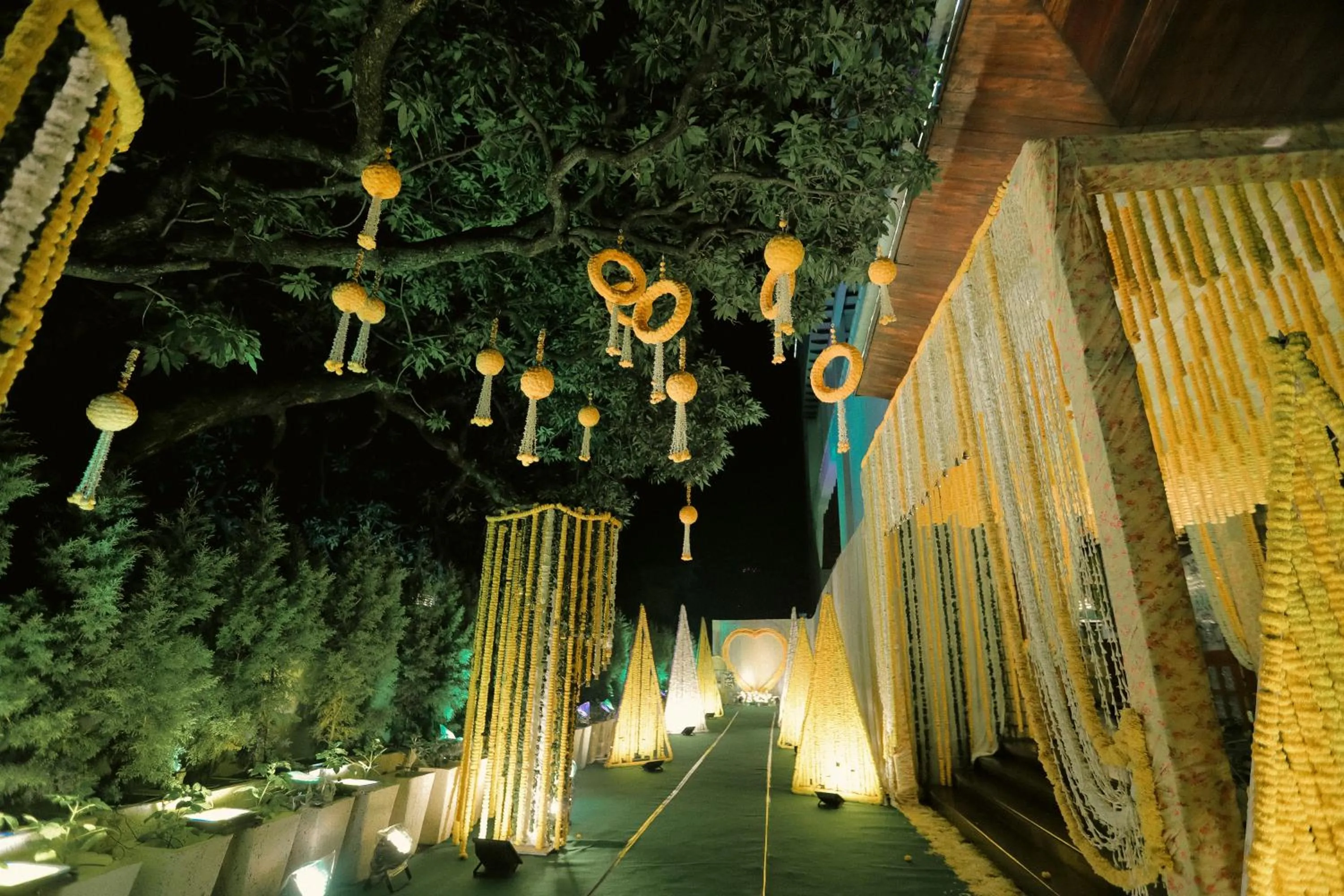 Garden view in Hotel Saffron Leaf