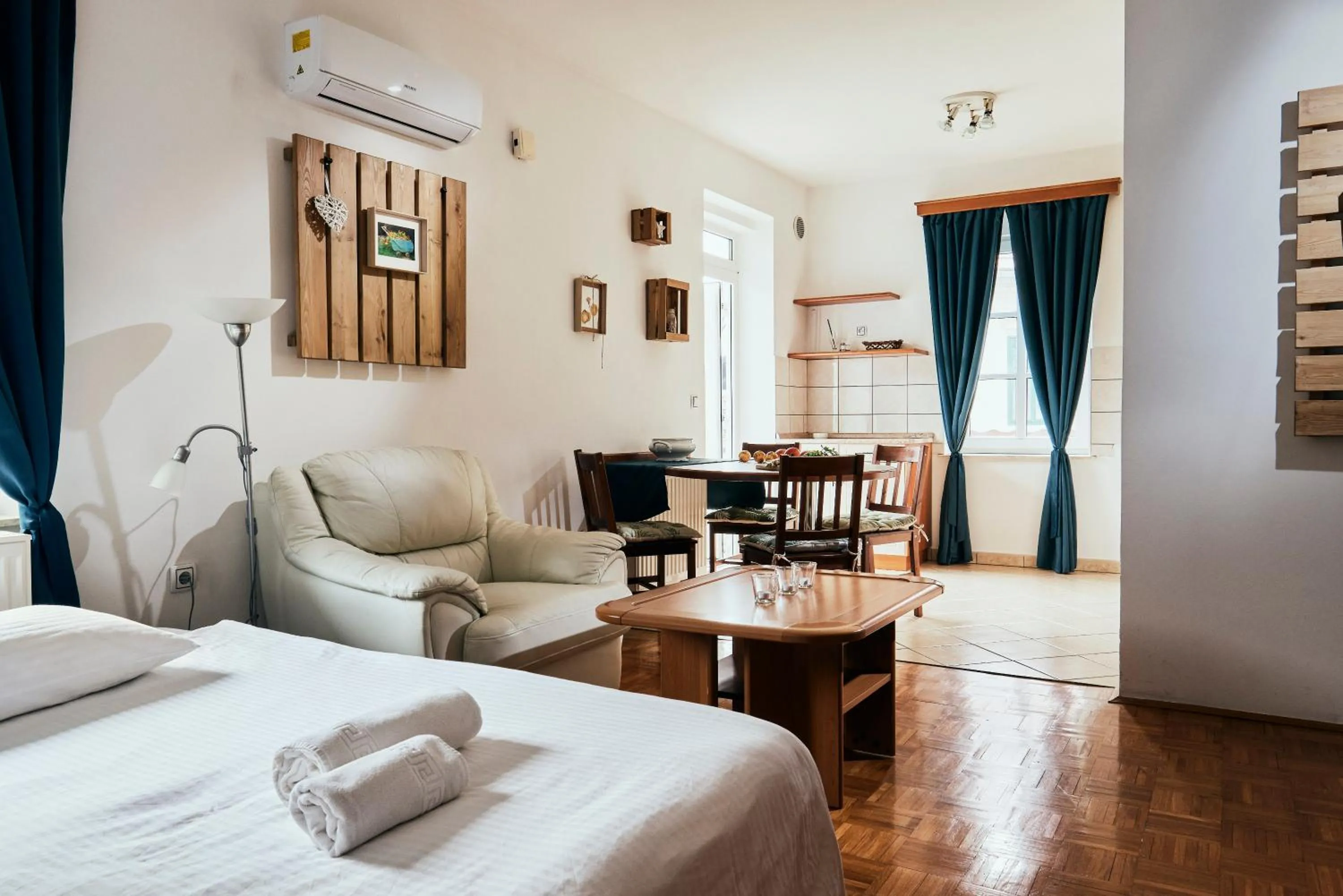 Apartment with Terrace - single occupancy in Rooms & Restaurant Ostarija