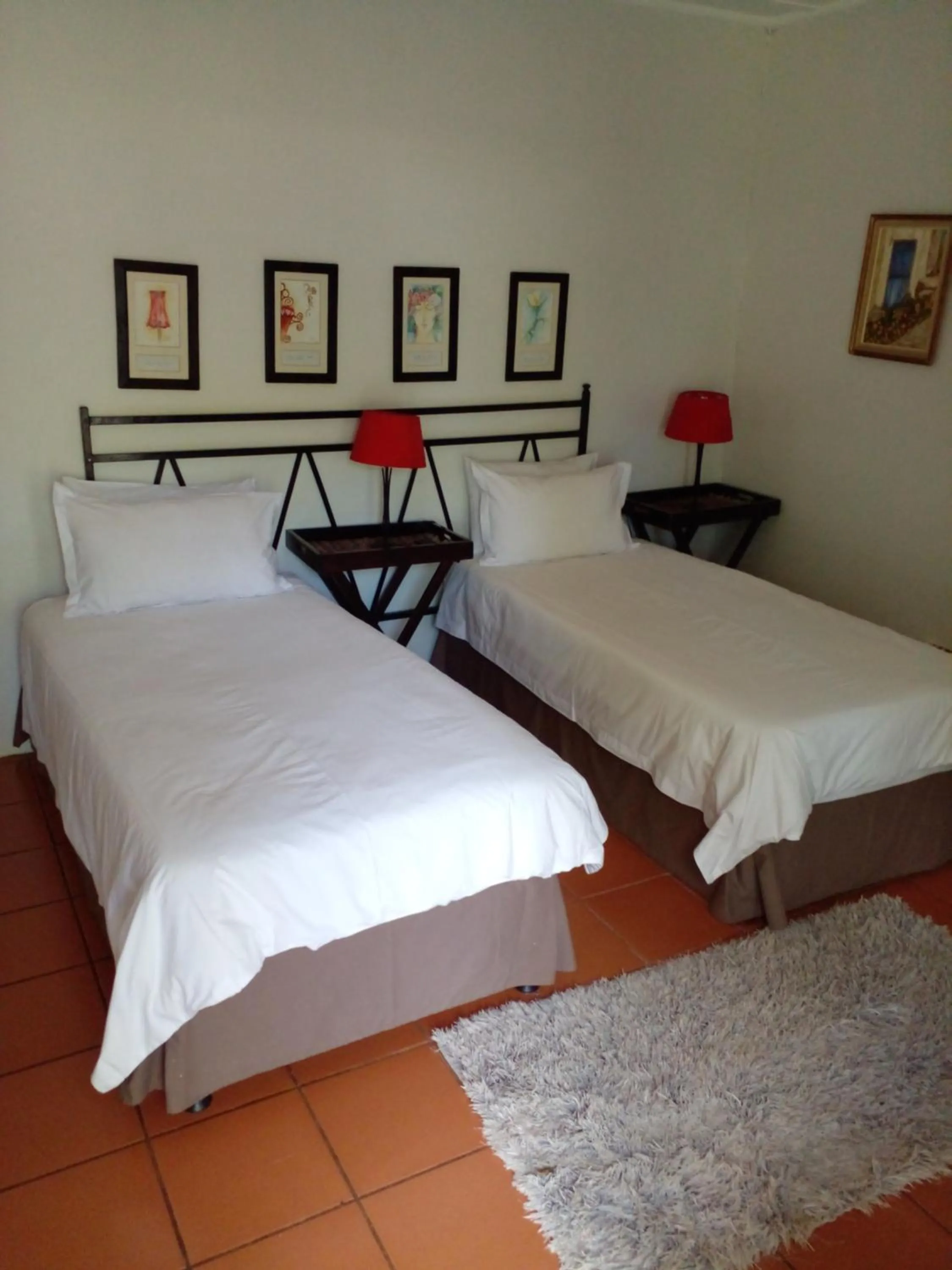 HLULALA GUEST HOUSE