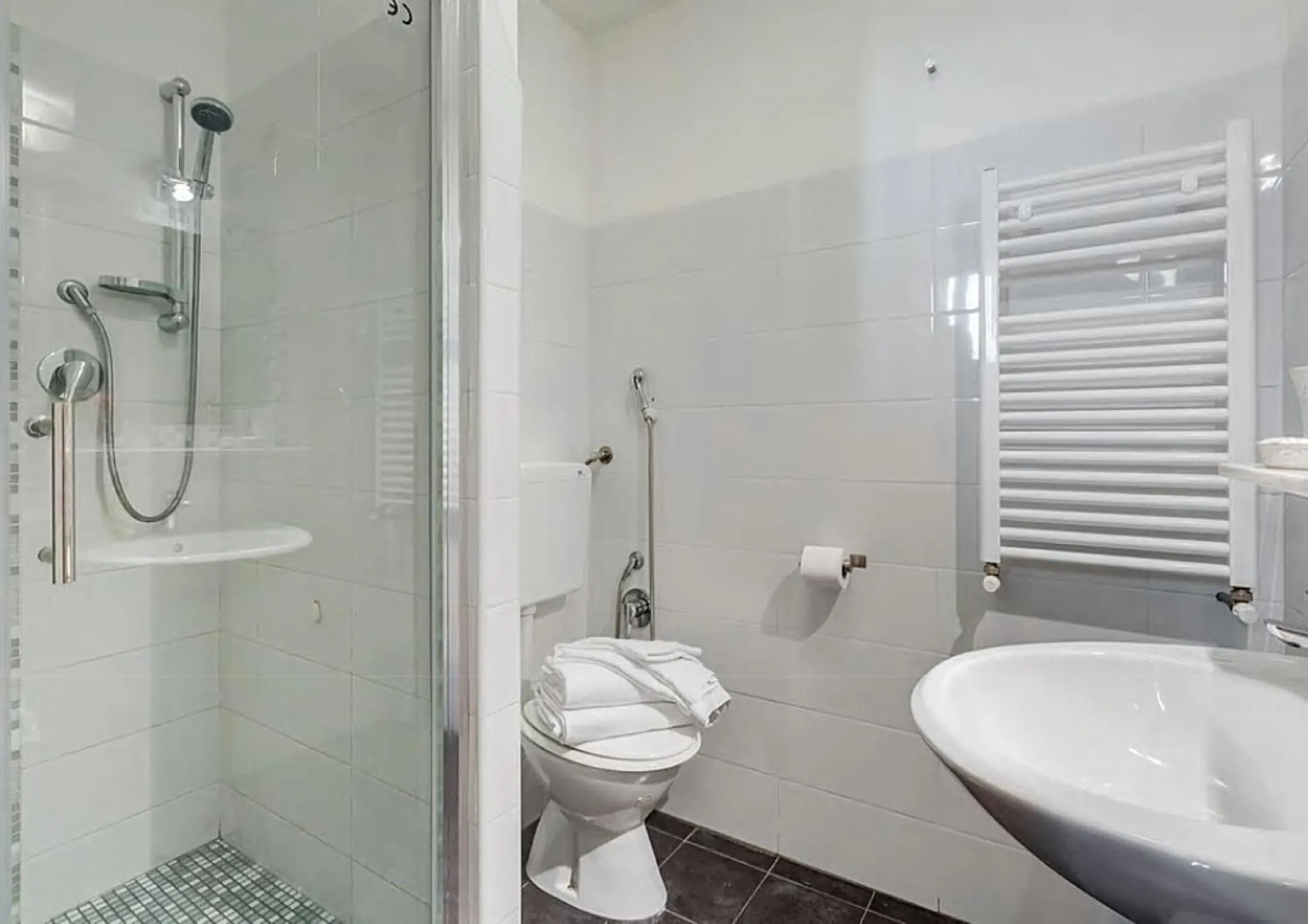 Bathroom in Machiavelli Suites