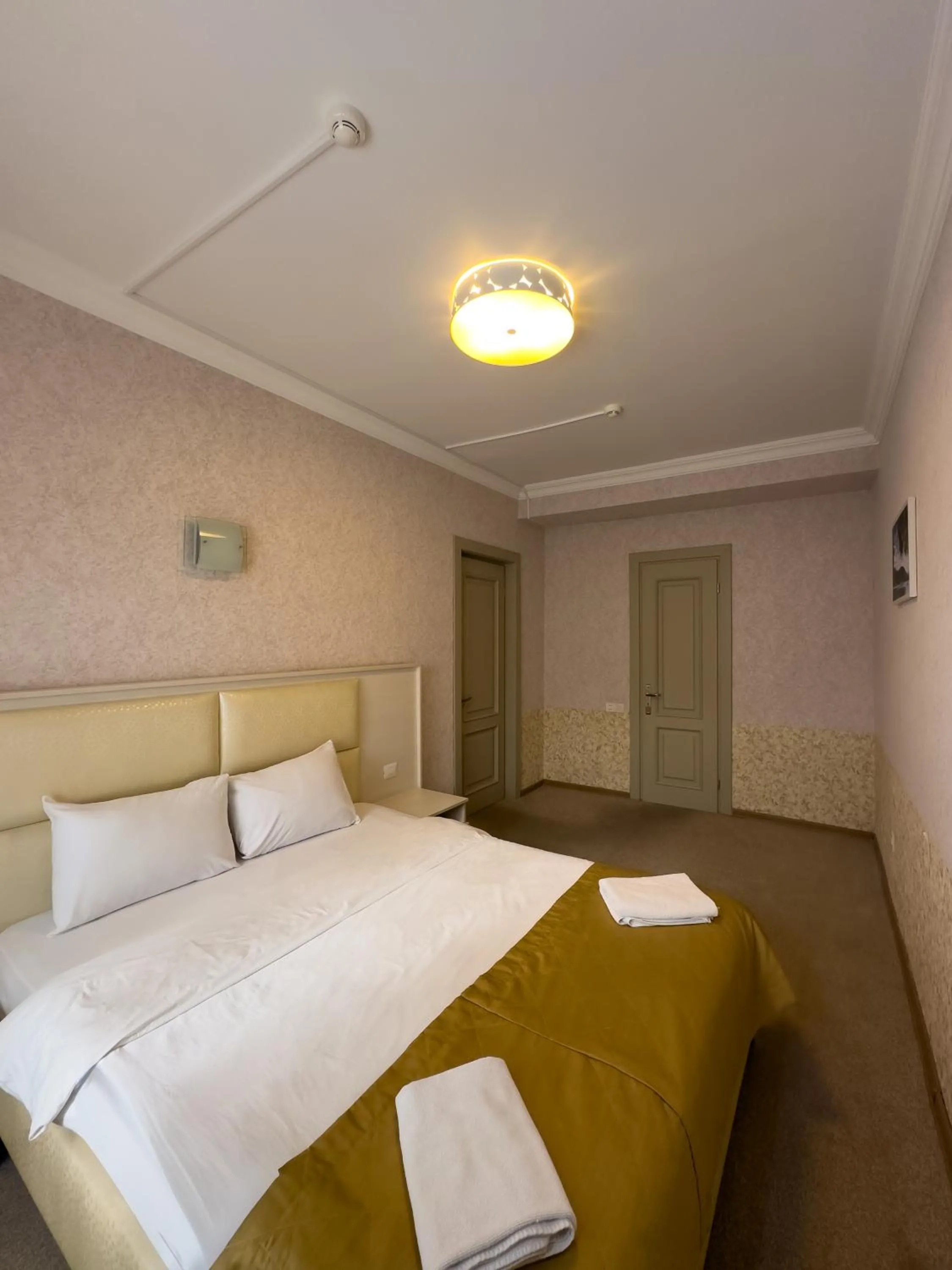 Bed in Gabala Yeddi Gozel Hotel