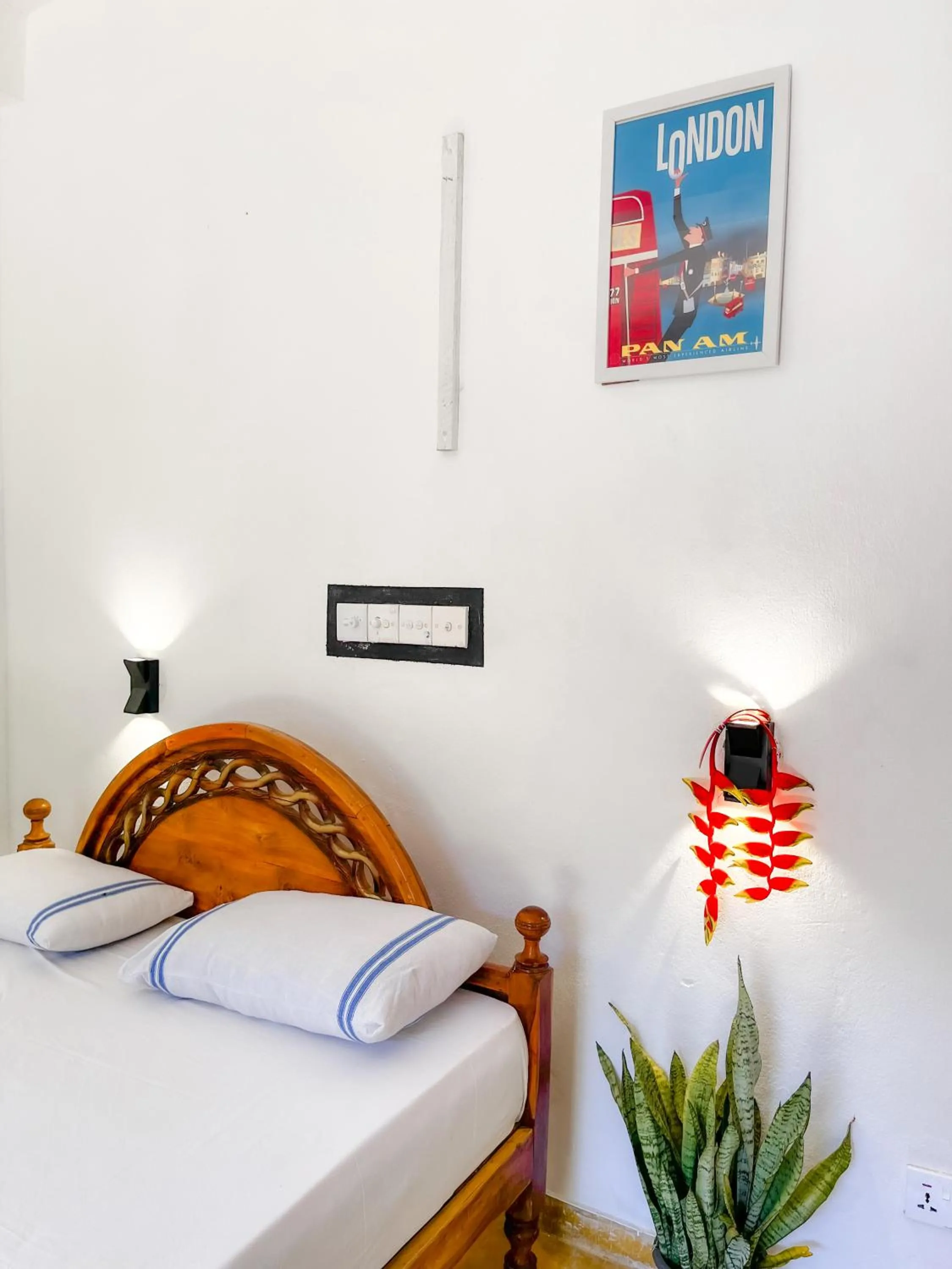 Bed in Summer lodge-Tangalle