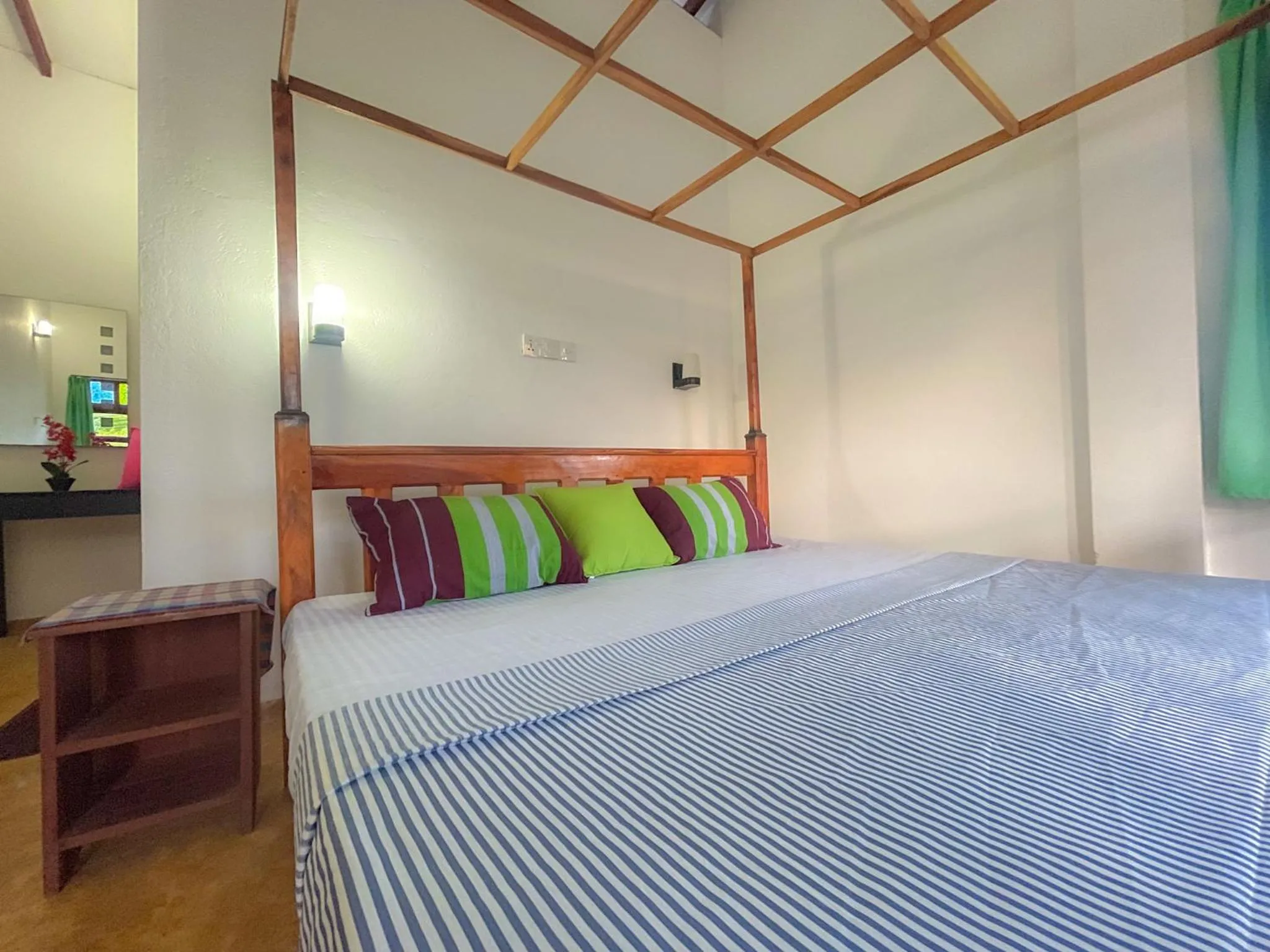 Bed in Summer lodge-Tangalle