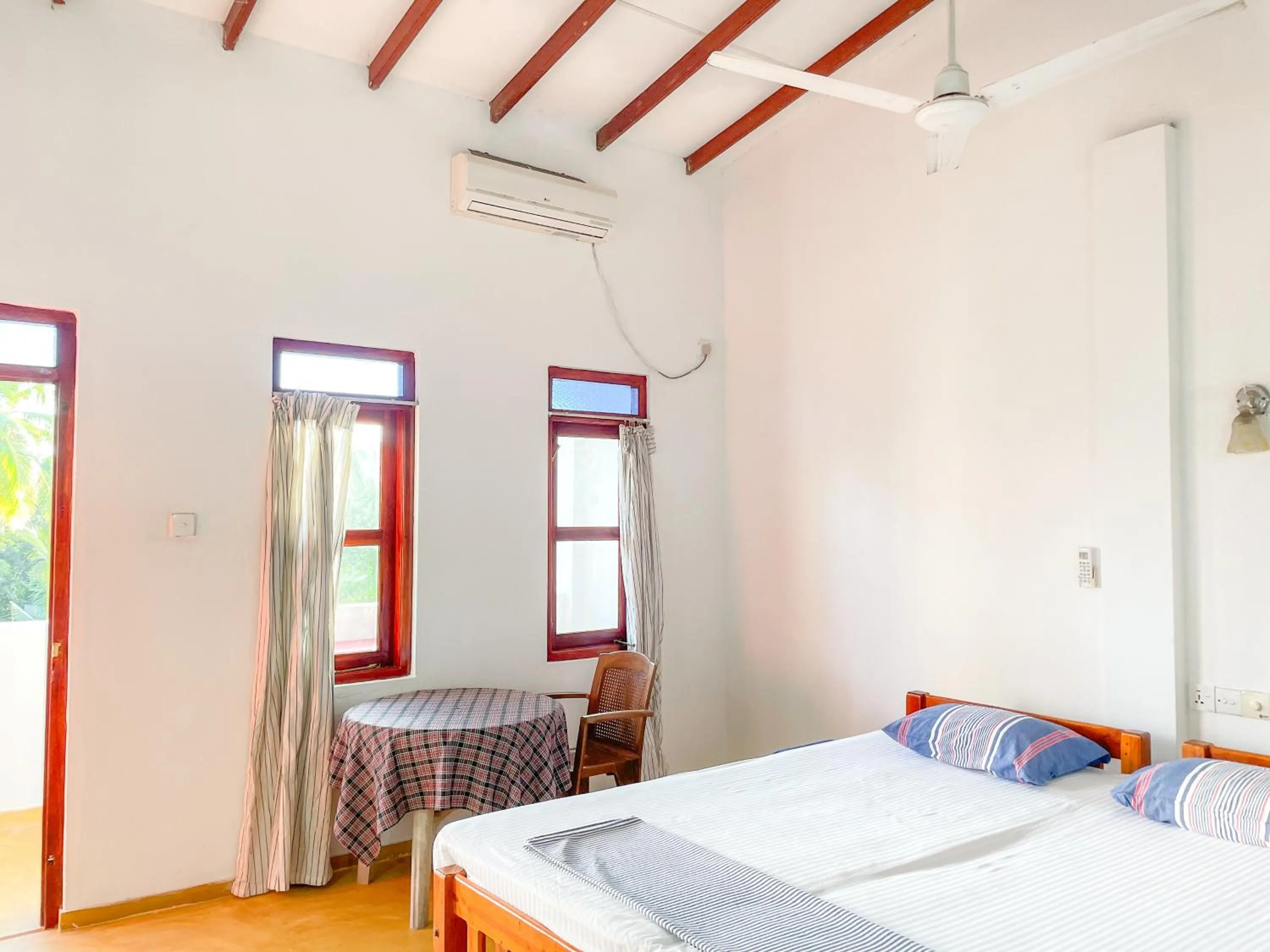 Bed in Summer lodge-Tangalle