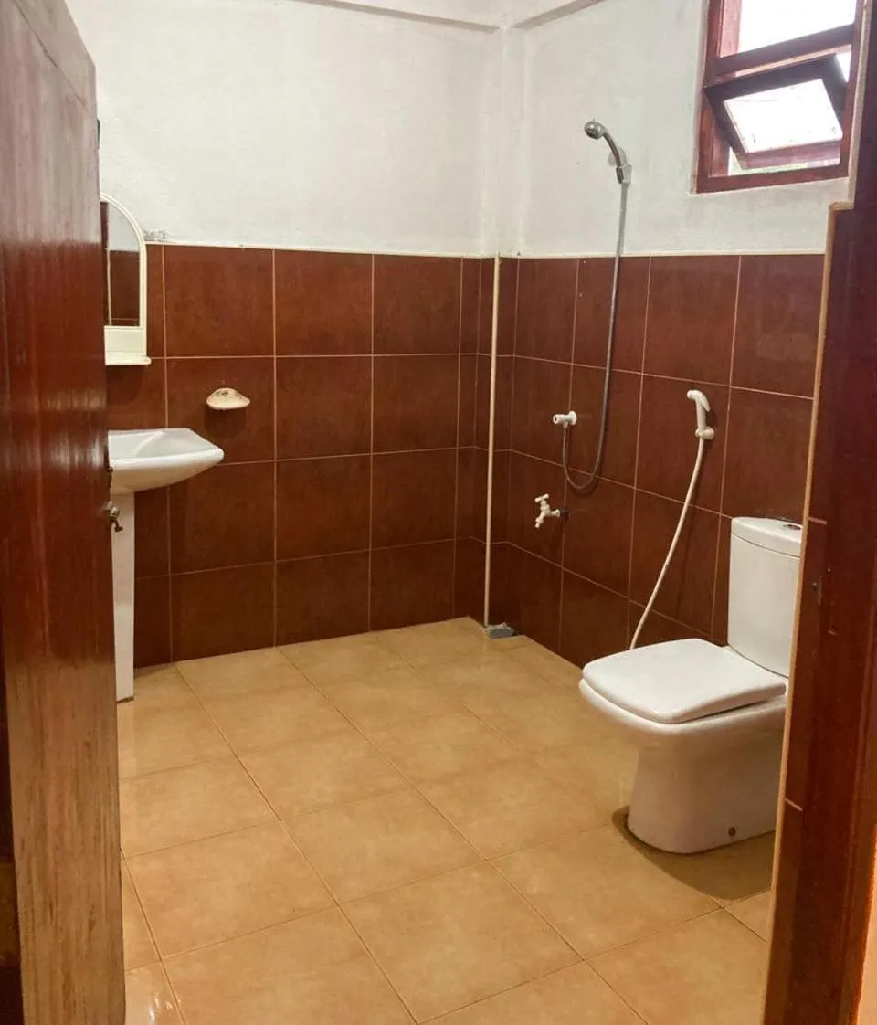 Shower in Summer lodge-Tangalle