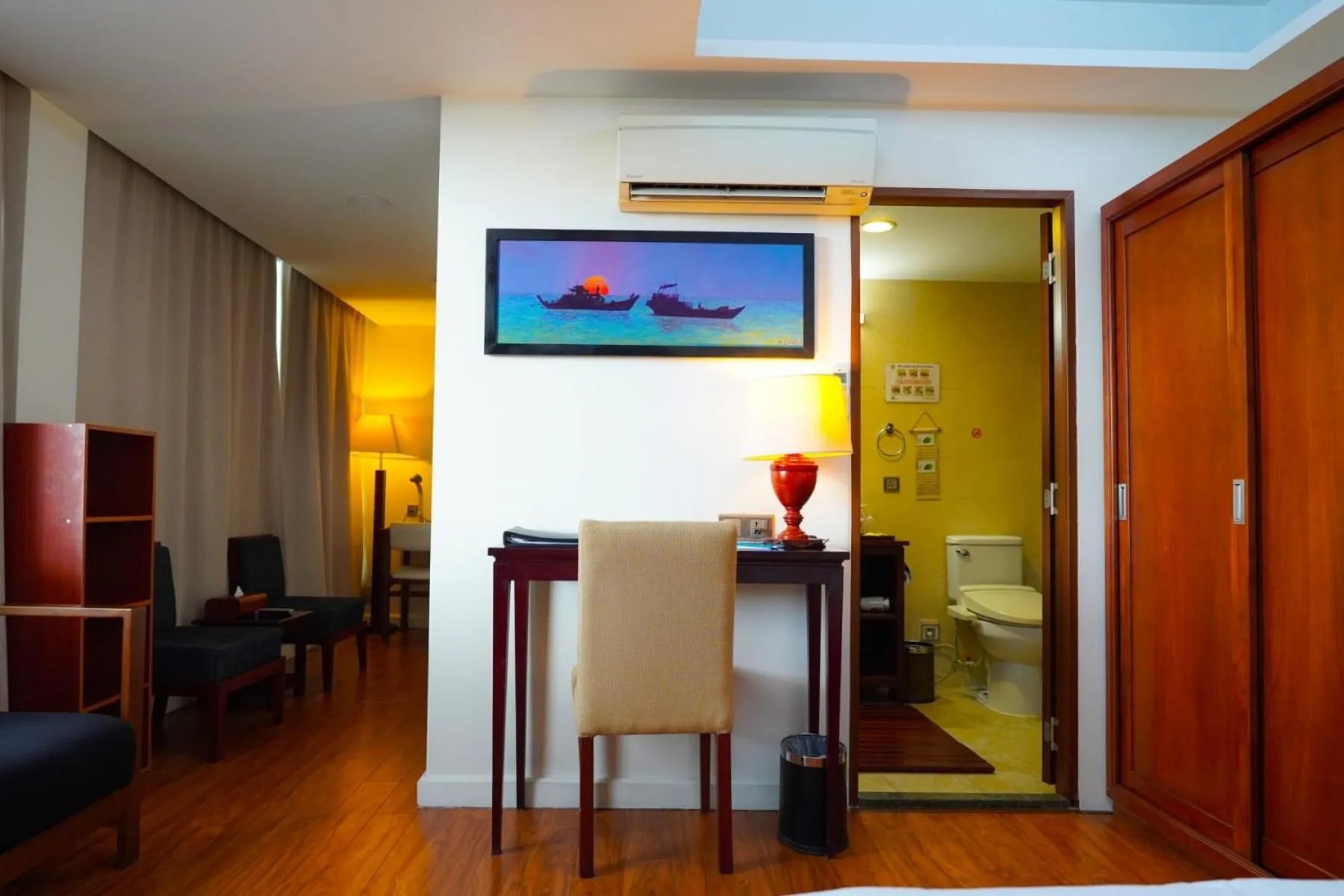 TV/Entertainment Center in Cherry Hills Hotel