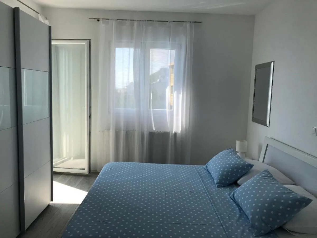 Bed in Villa Noura in Makarska, private pool,gym