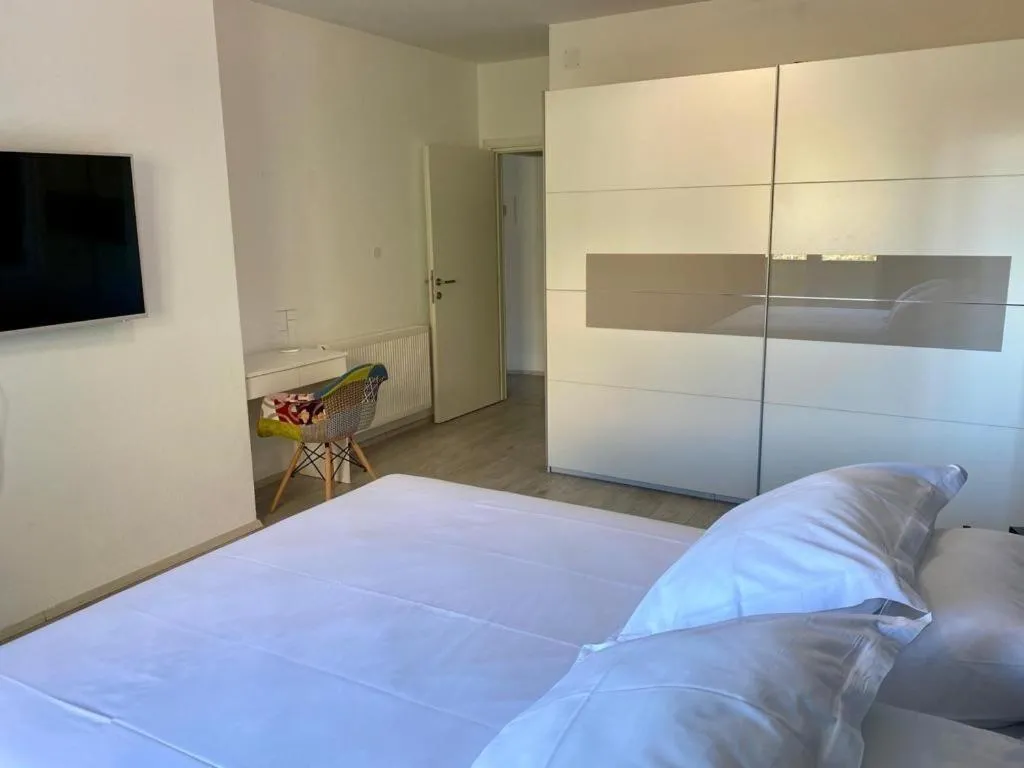 Bed in Villa Noura in Makarska, private pool,gym
