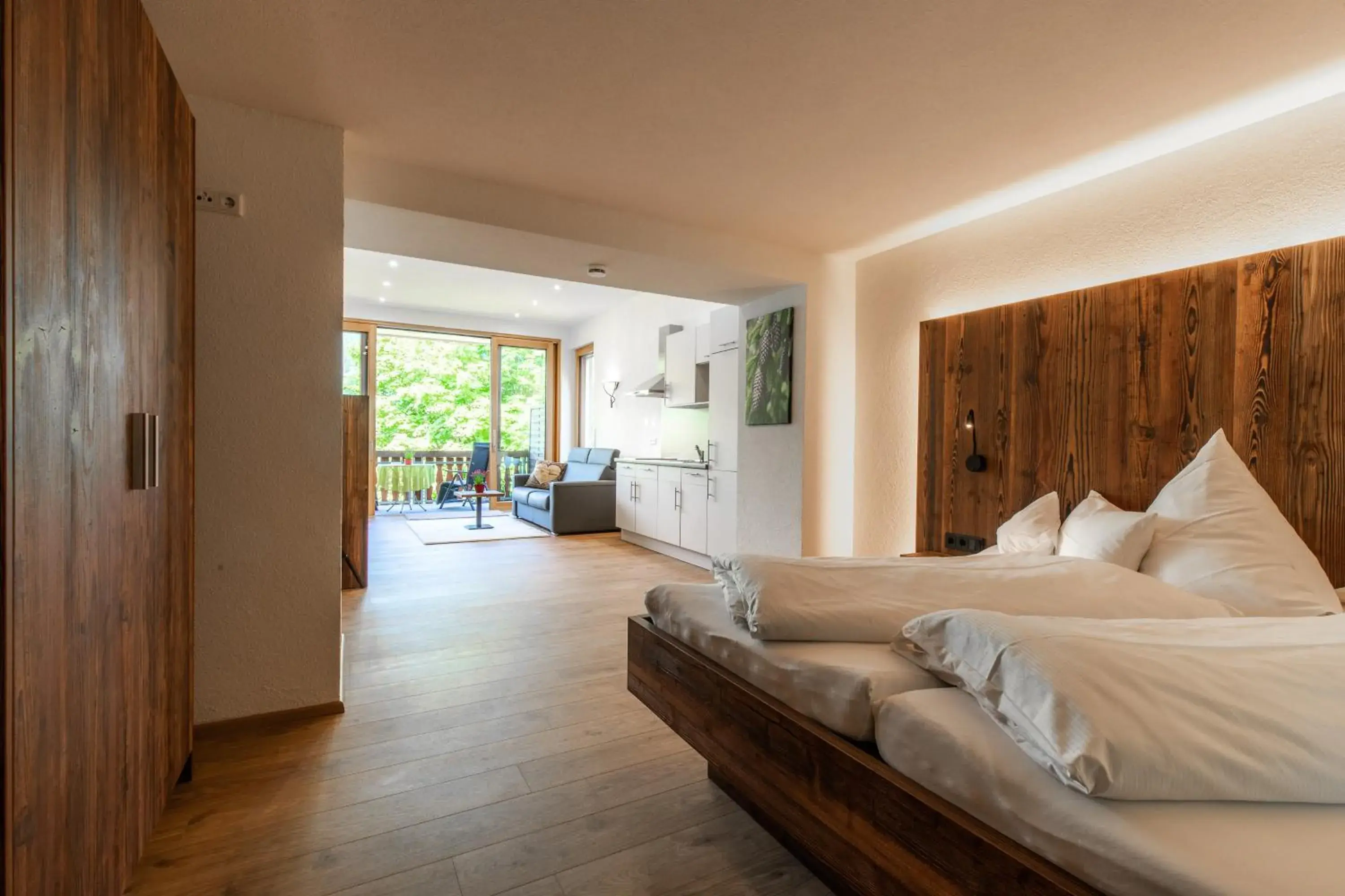 Junior Suite with Balcony - single occupancy in Landgasthof zum Schützen Junior Suite with Balcony - single occupancy in Landgasthof zum Schützen