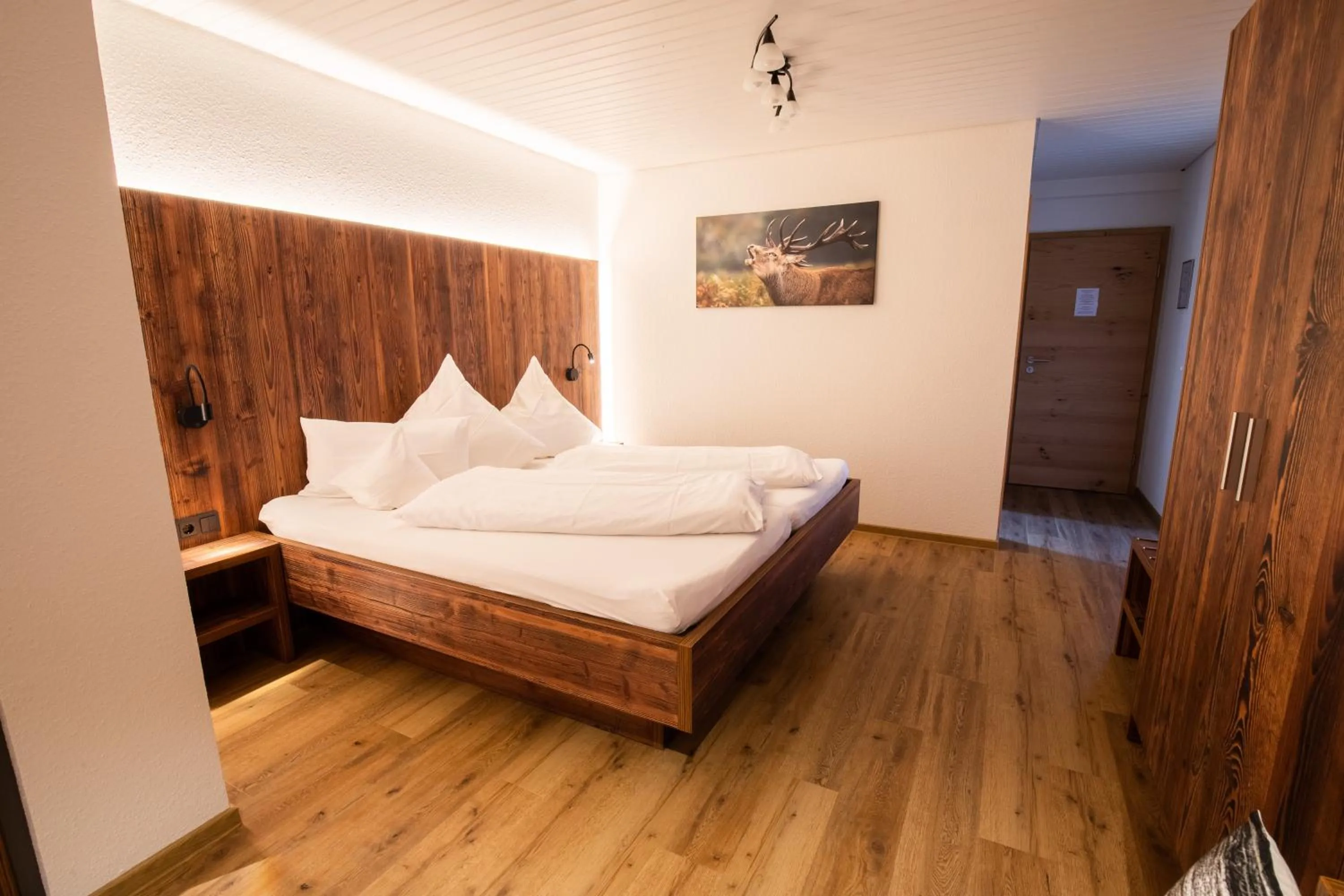 Photo of the whole room, Bed in Landgasthof zum Schützen