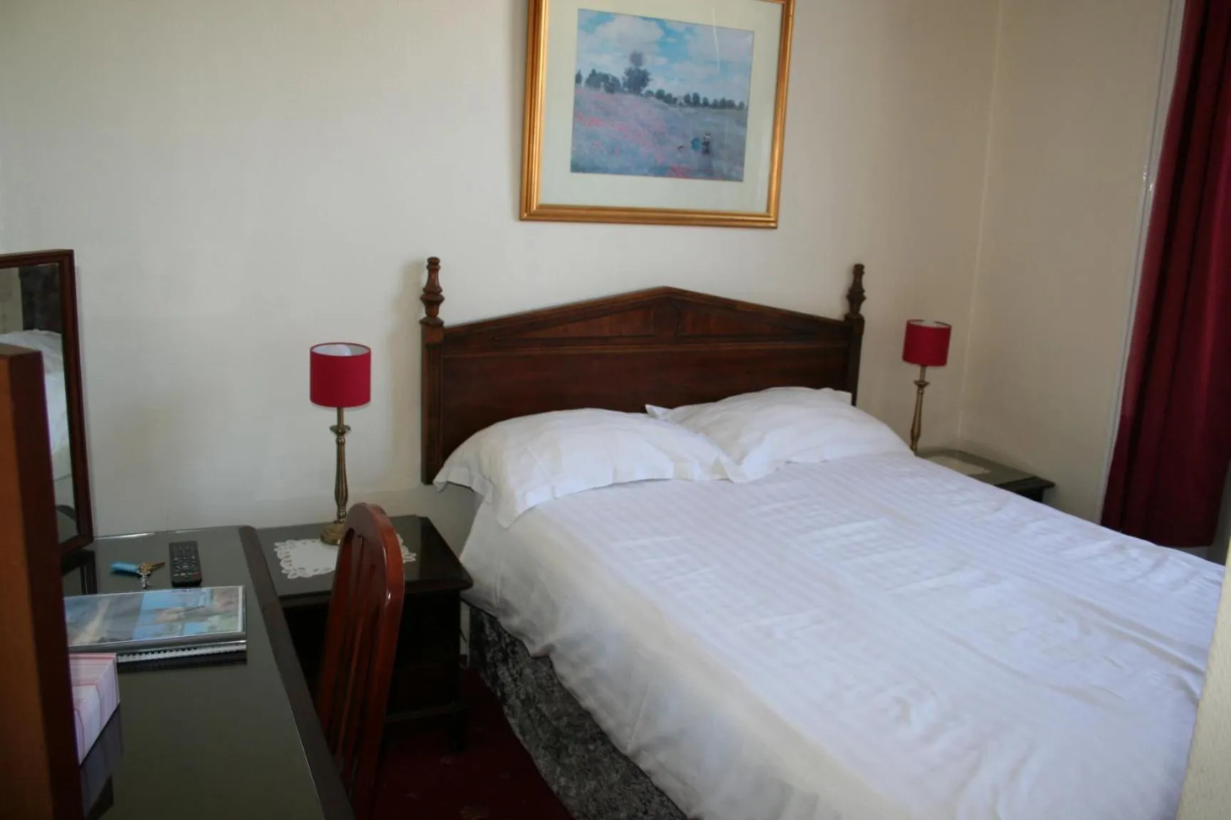 Bedroom, Bed in Bimini House