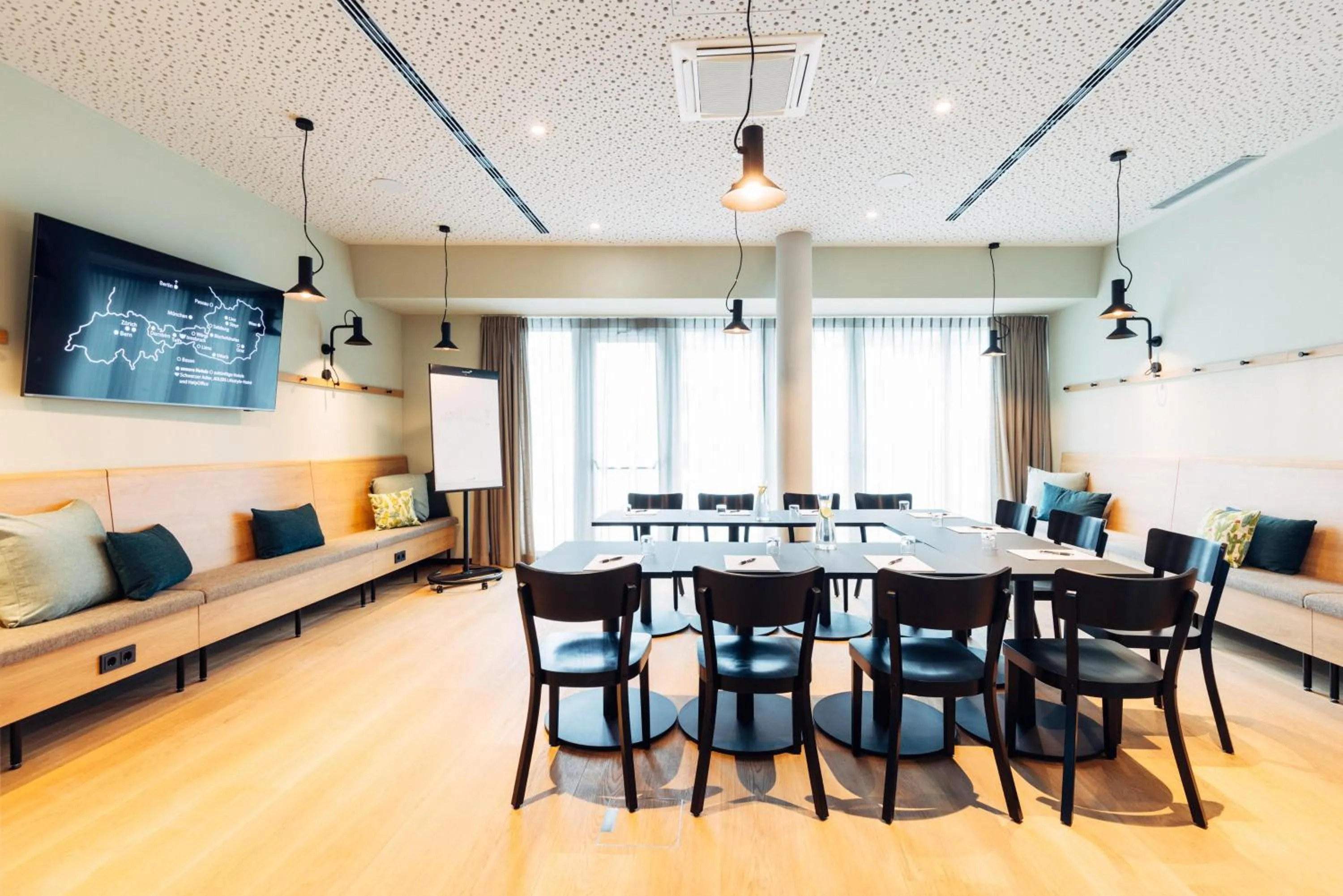 Meeting/conference room in harry's home Lienz hotel & apartments