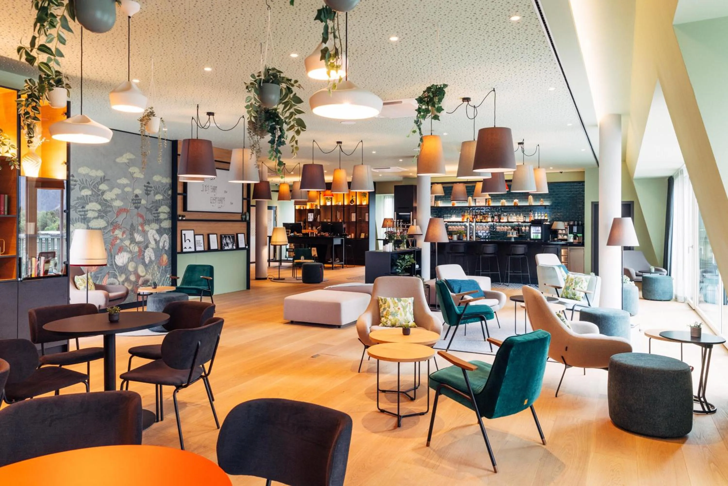 Lounge or bar in harry's home Lienz hotel & apartments