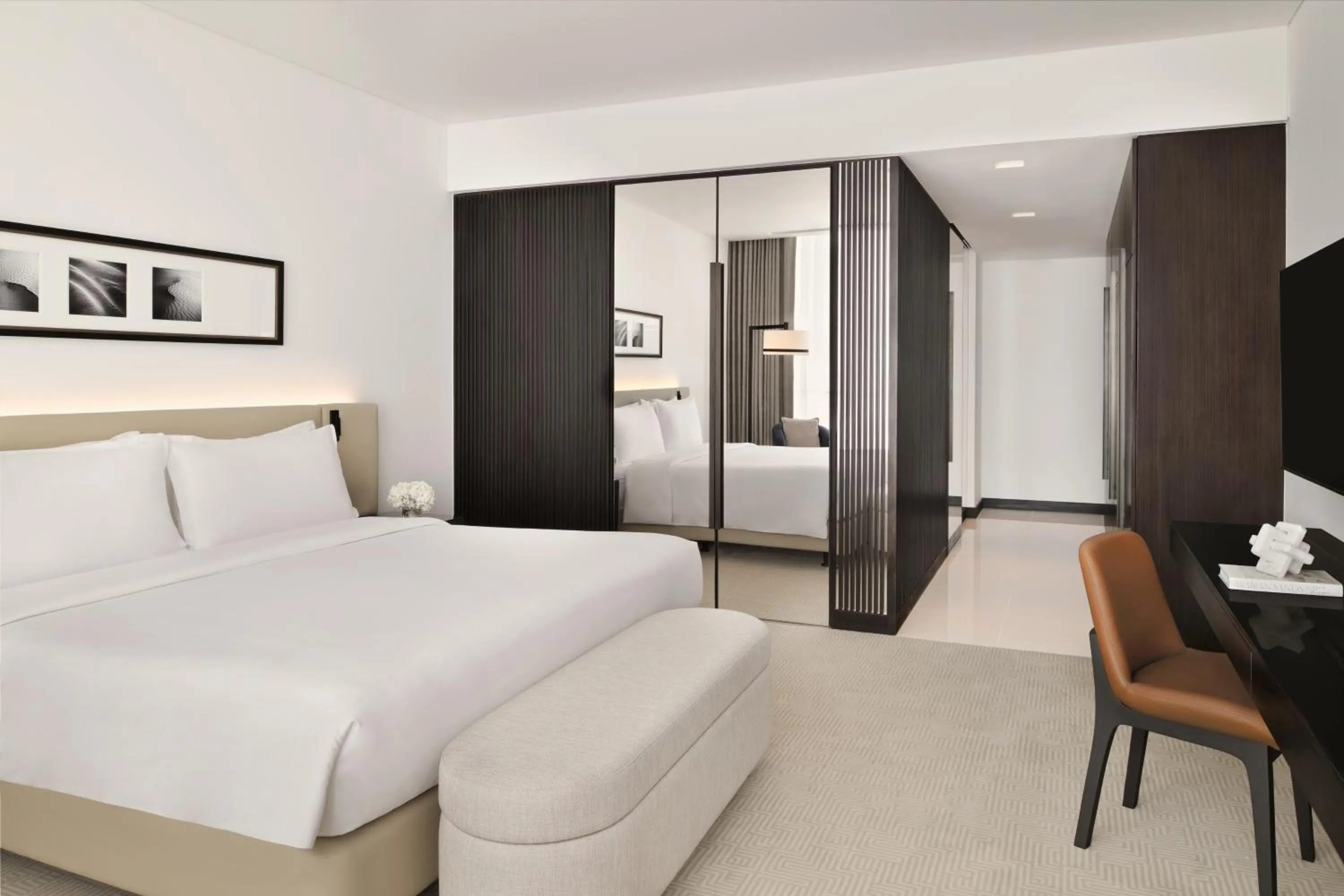 Bathroom, Bed in Sheraton Grand Hotel, Dubai