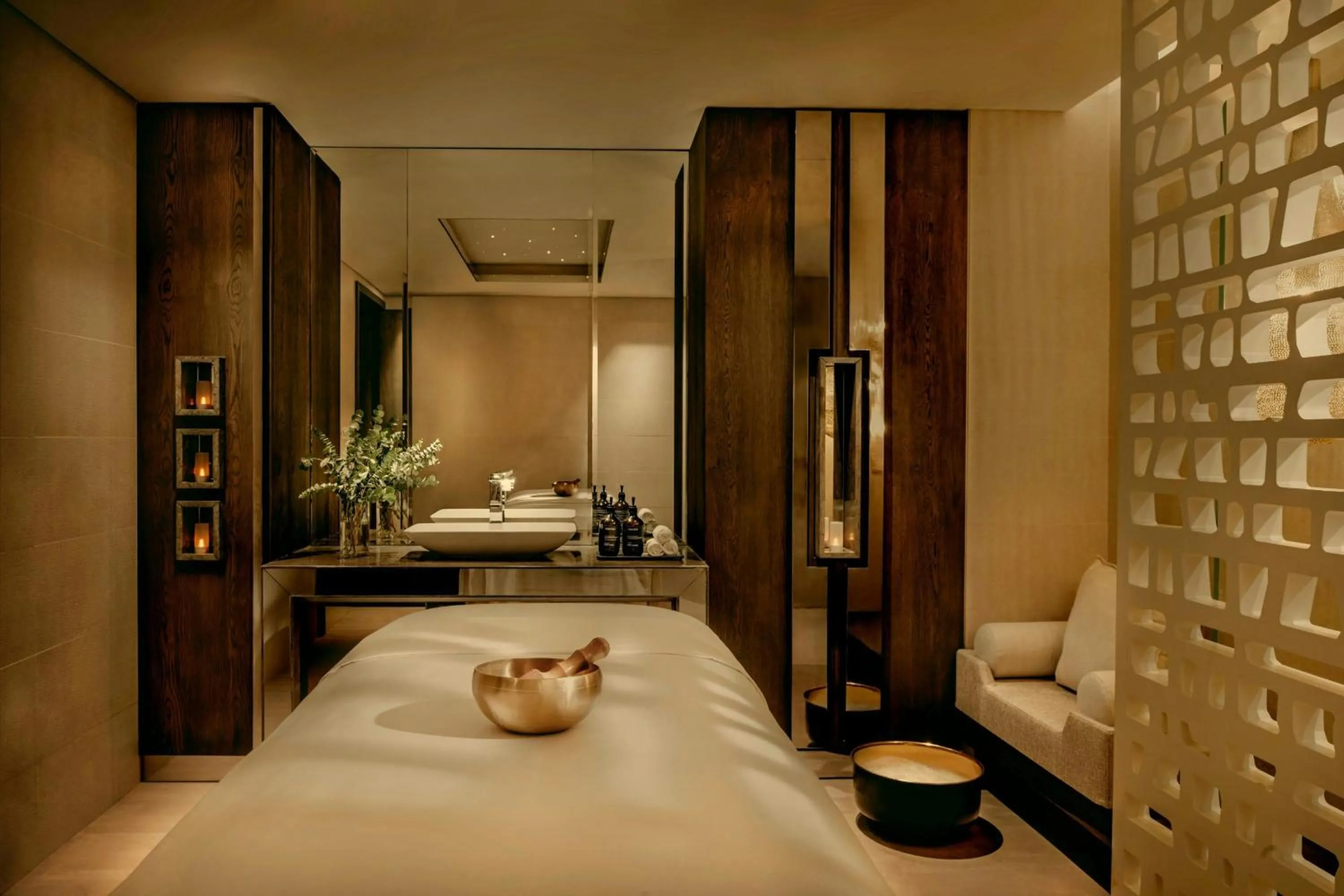 Spa and wellness centre/facilities, Bed in Sheraton Grand Hotel, Dubai