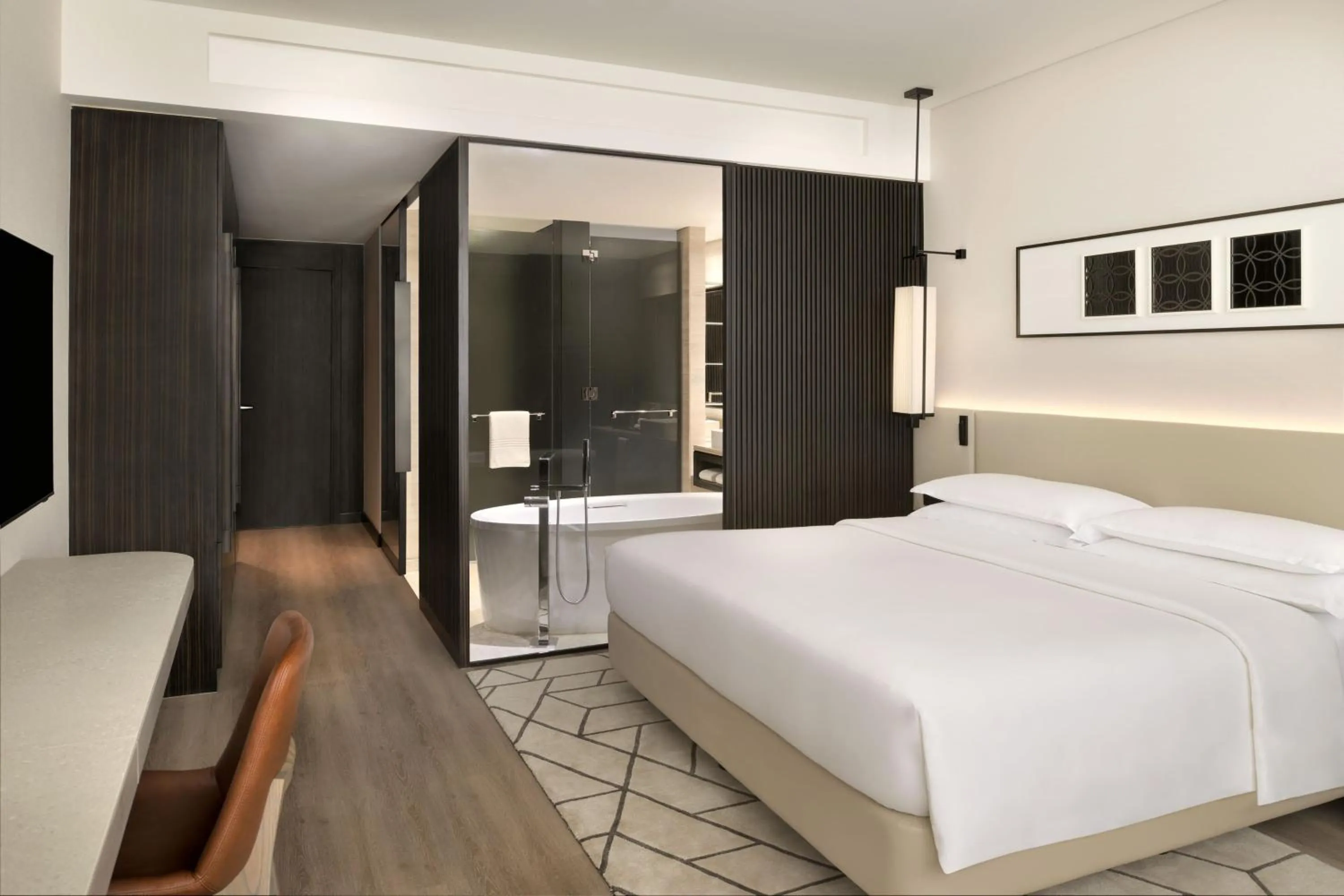 Bathroom, Bed in Sheraton Grand Hotel, Dubai