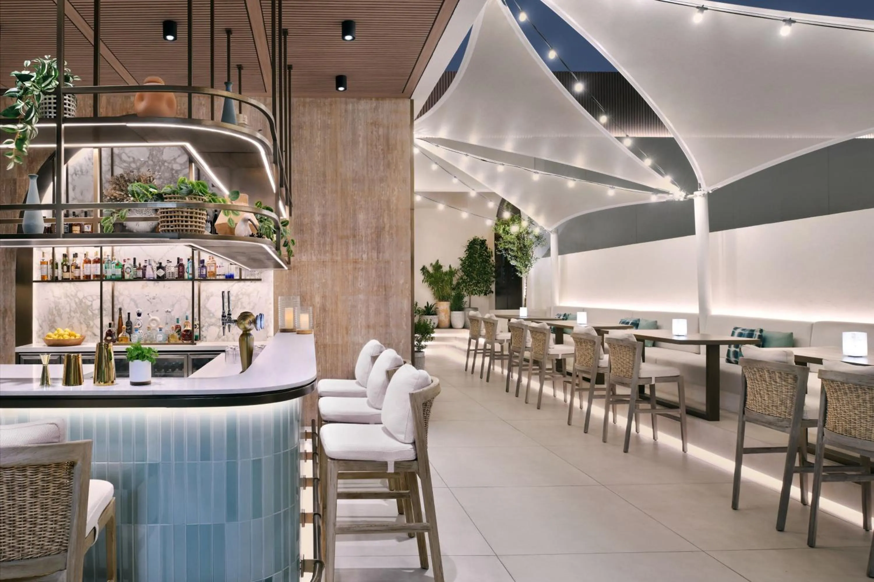 Restaurant/places to eat in Sheraton Grand Hotel, Dubai