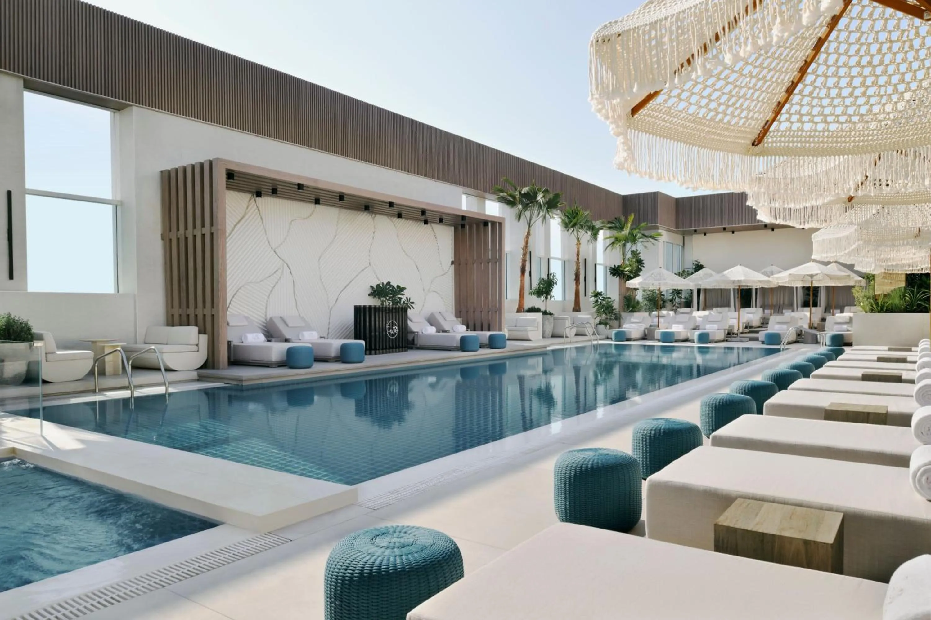 Swimming pool in Sheraton Grand Hotel, Dubai