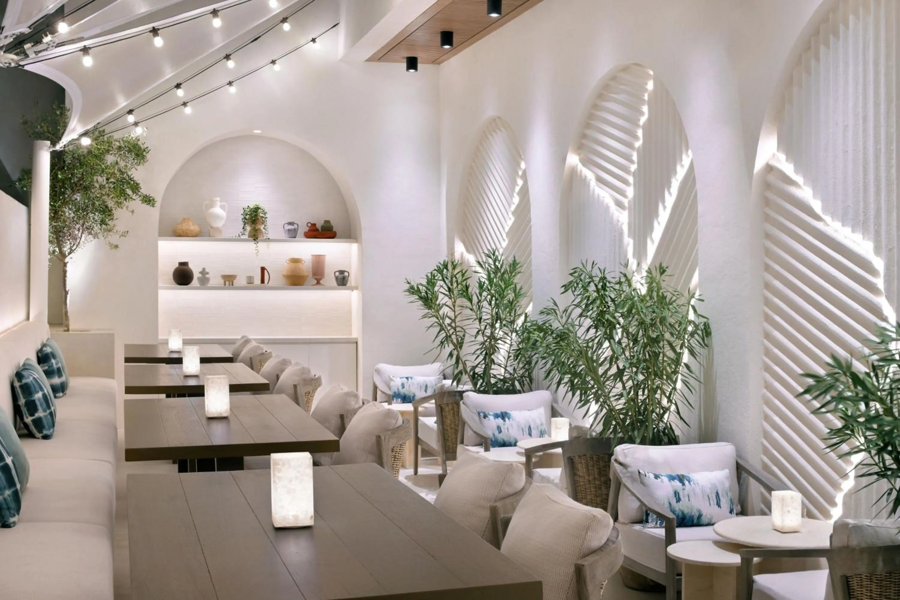 Restaurant/places to eat in Sheraton Grand Hotel, Dubai