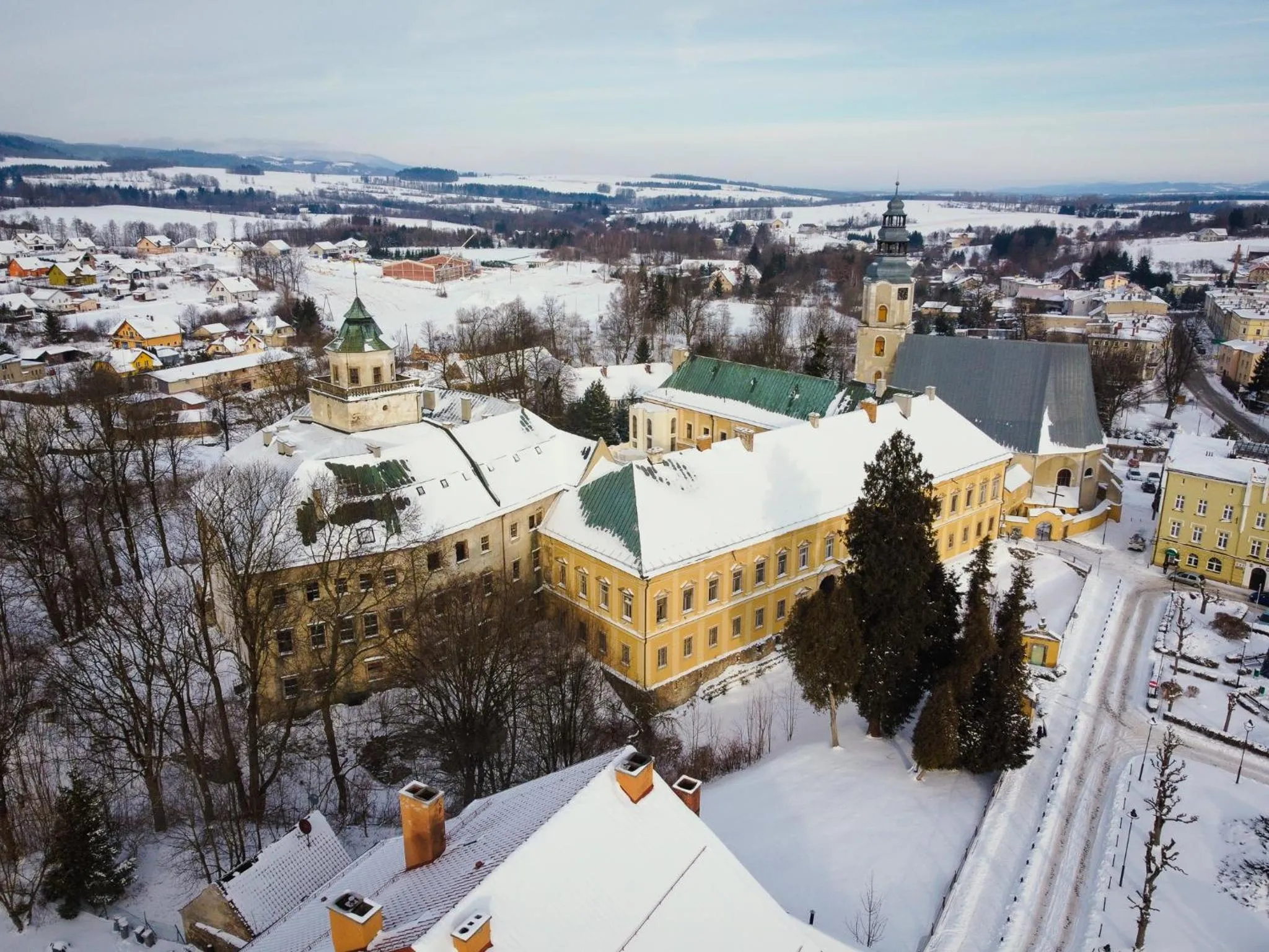 Property building in Zamek Międzylesie