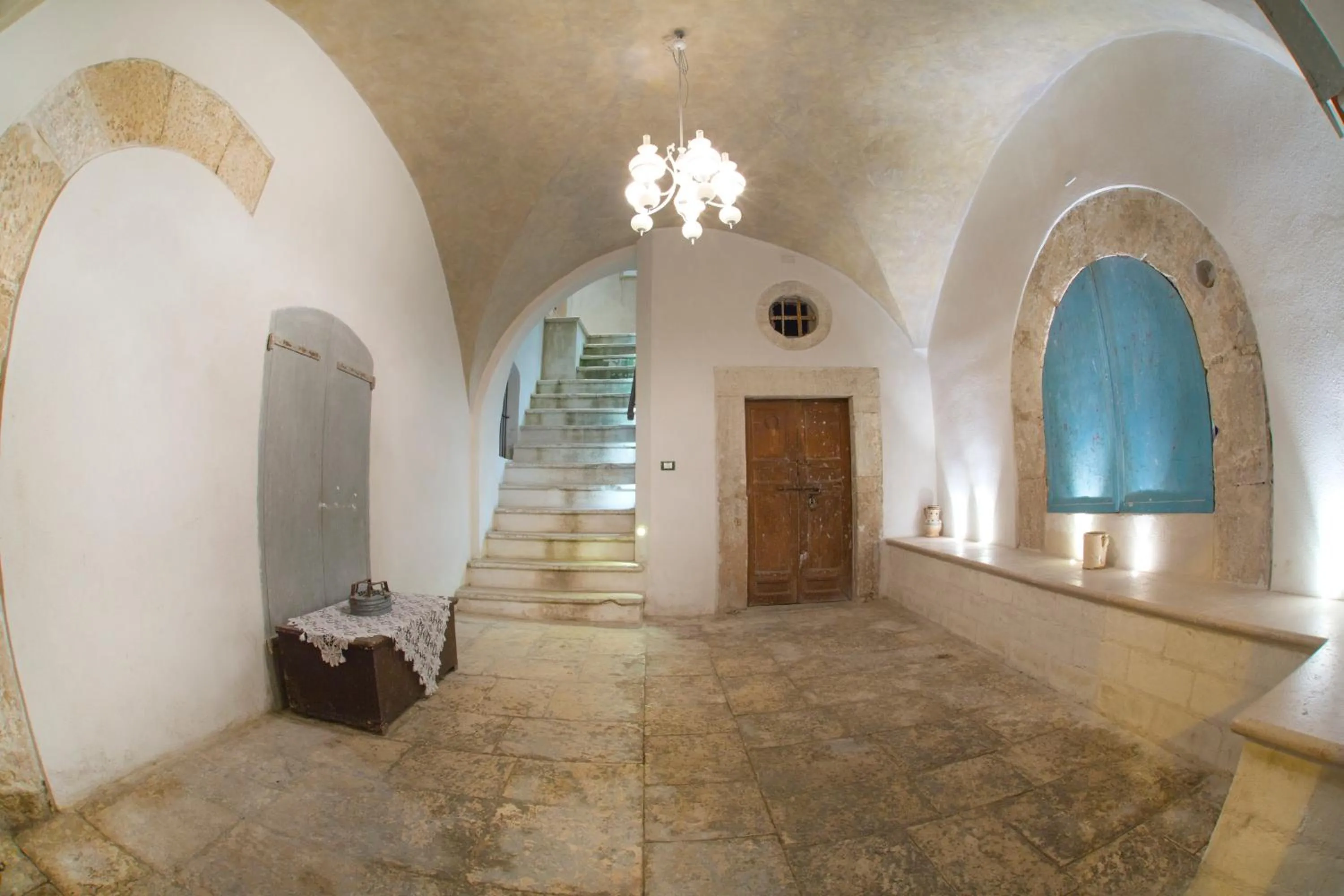 Decorative detail in B&B Monsignore