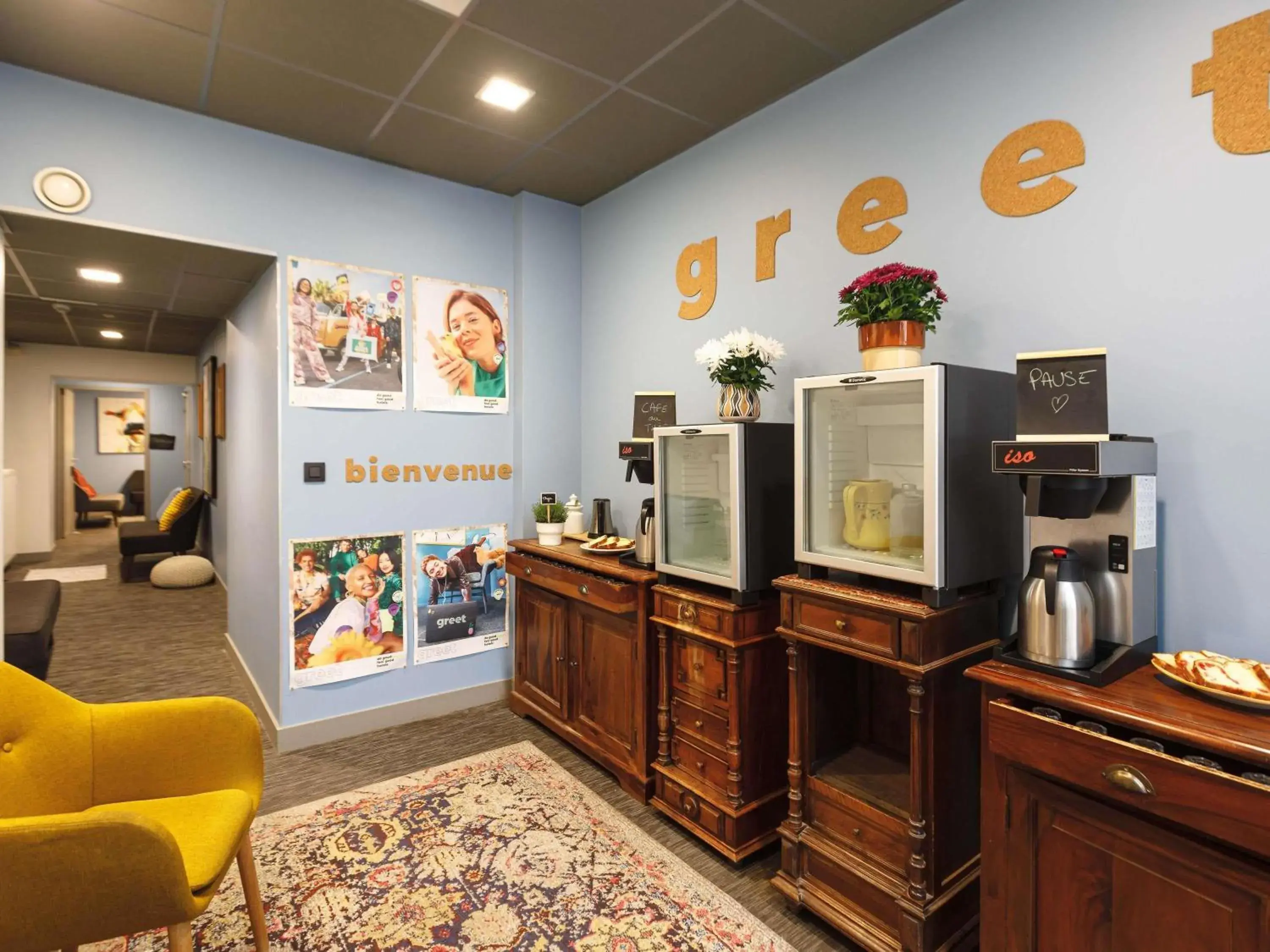 Property building in Greet Hotel Lyon Confluence Property building in Greet Hotel Lyon Confluence