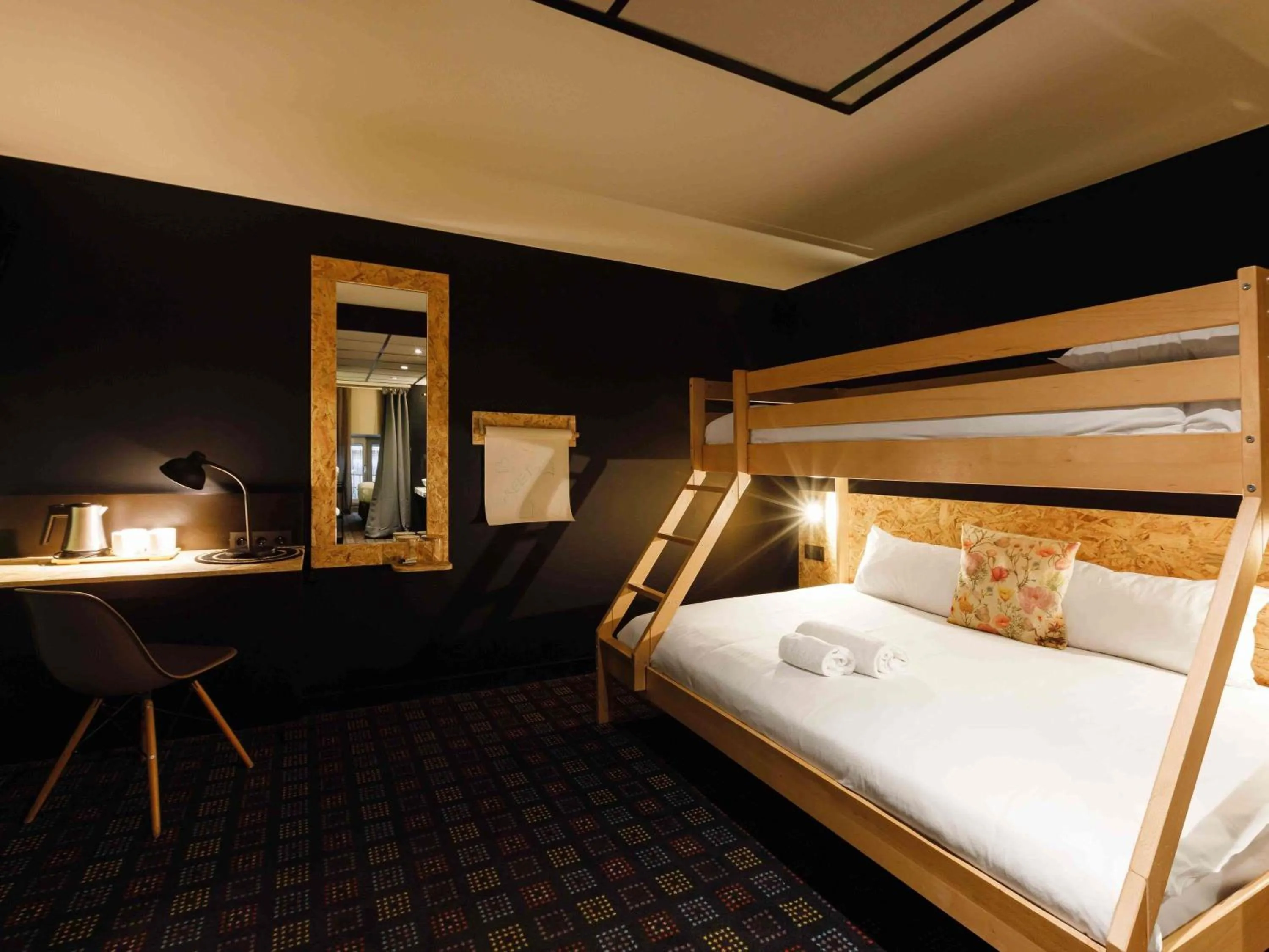 Bedroom, Bed in Greet Hotel Lyon Confluence