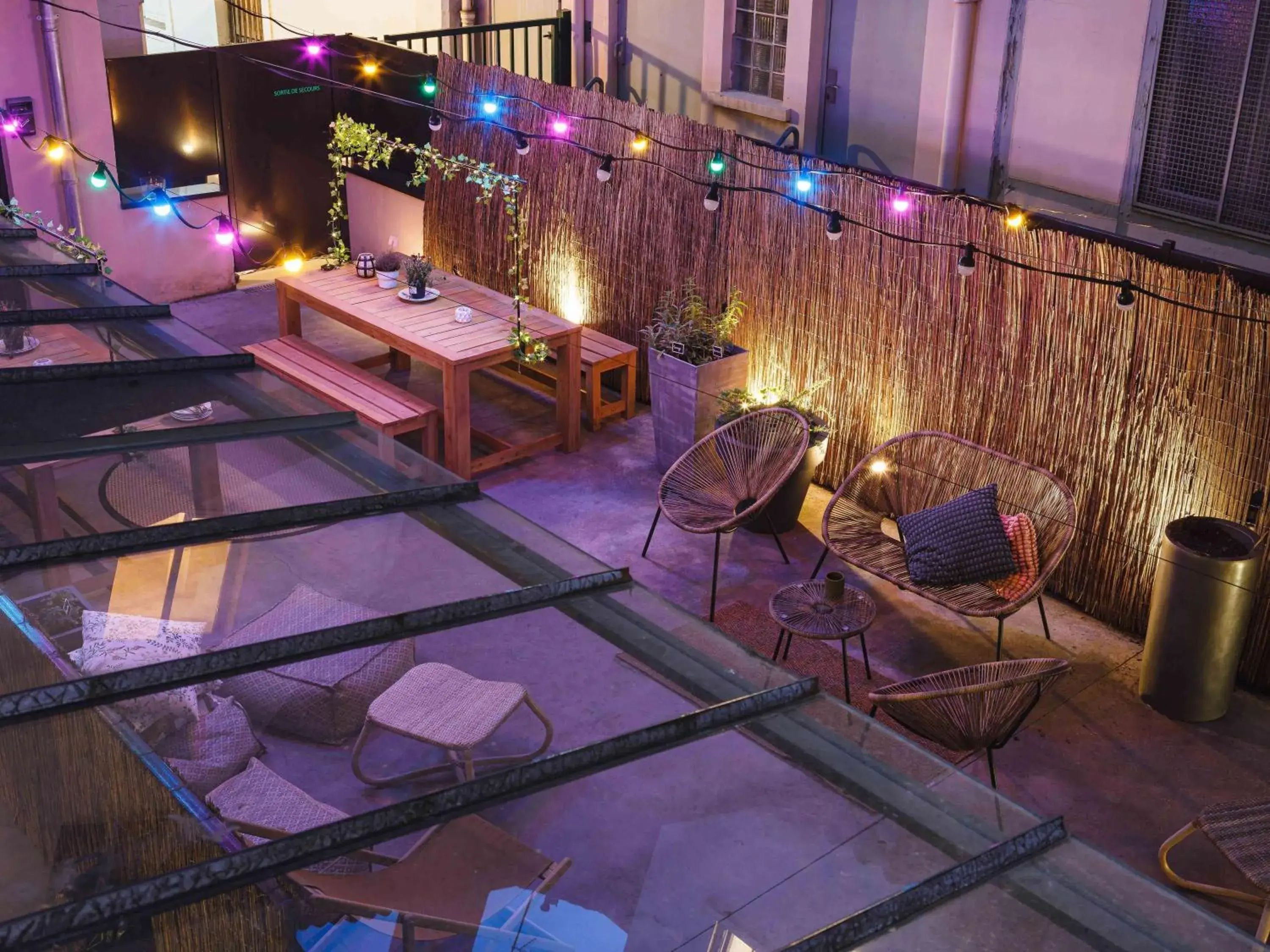 Restaurant/places to eat in Greet Hotel Lyon Confluence Restaurant/places to eat in Greet Hotel Lyon Confluence